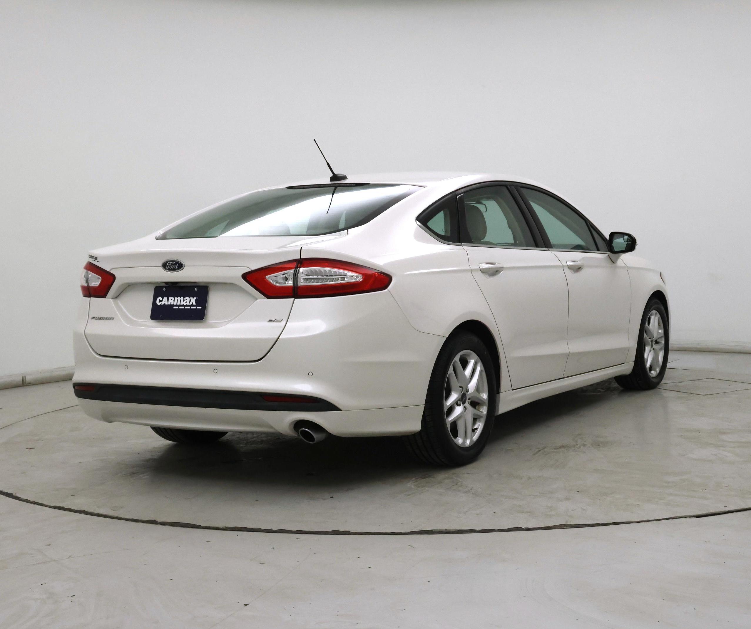 Thumbnail: 2016 Ford Fusion - 8