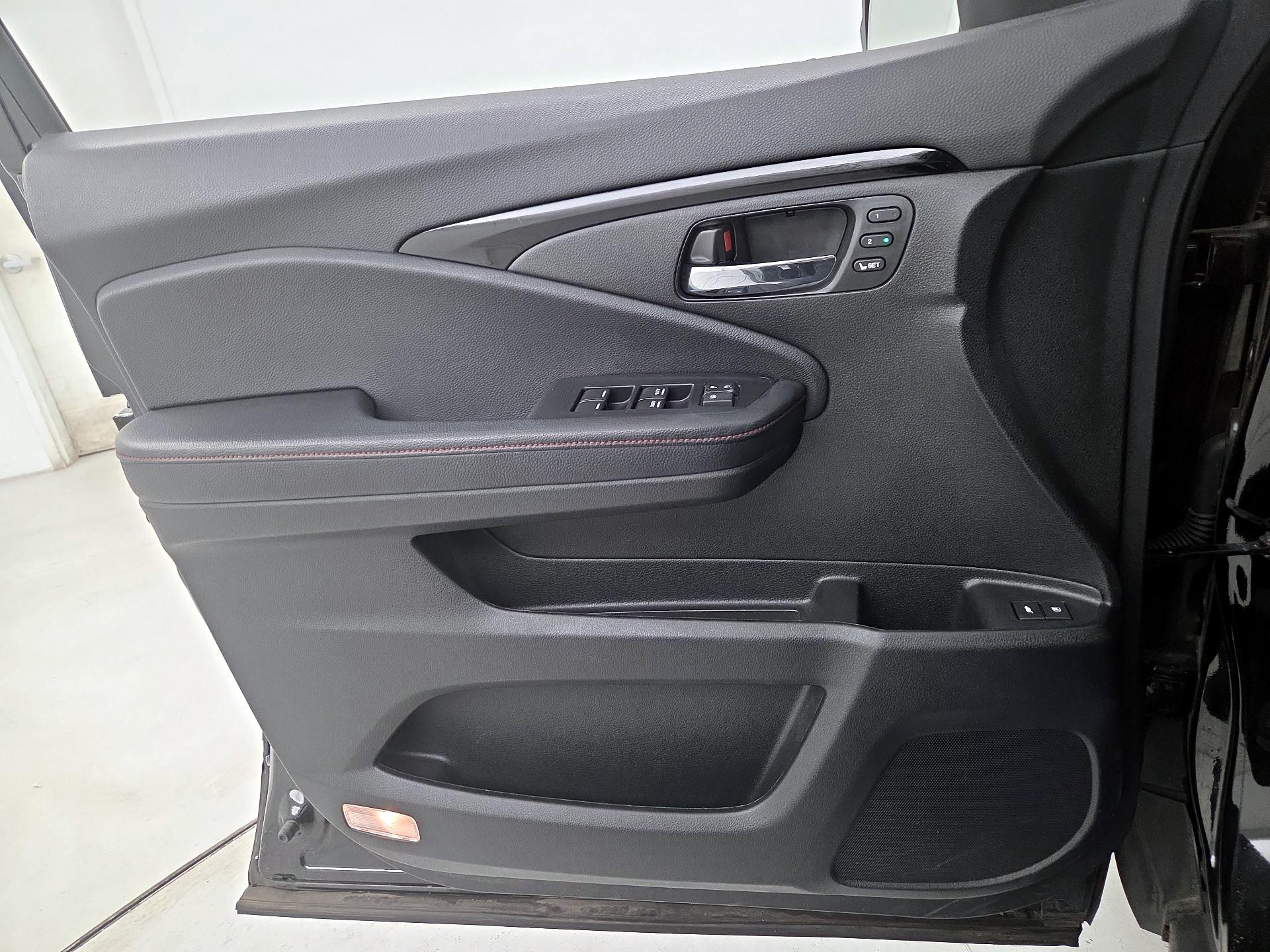 Thumbnail: 2021 Honda Pilot - 12