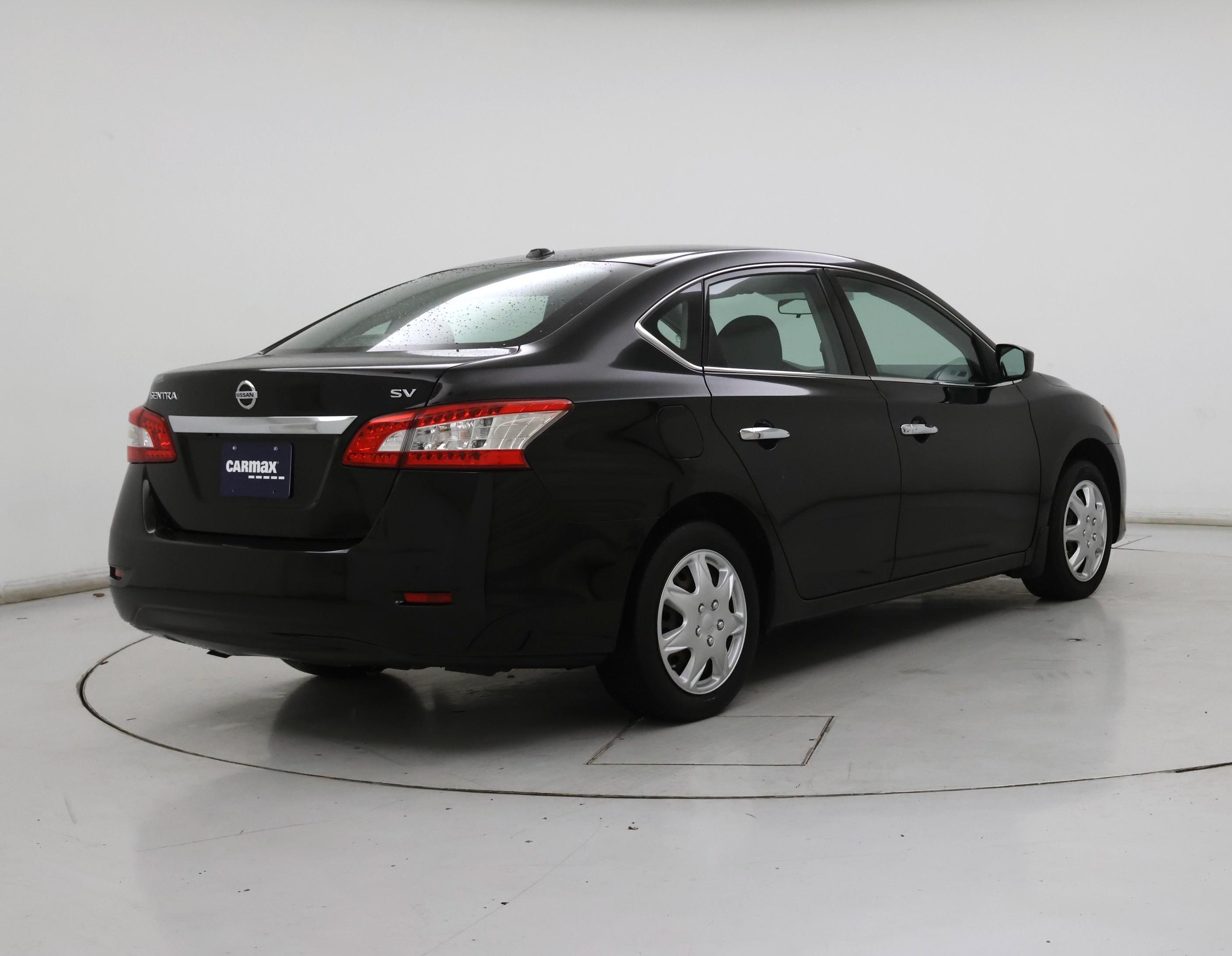 Thumbnail: 2015 Nissan Sentra - 8