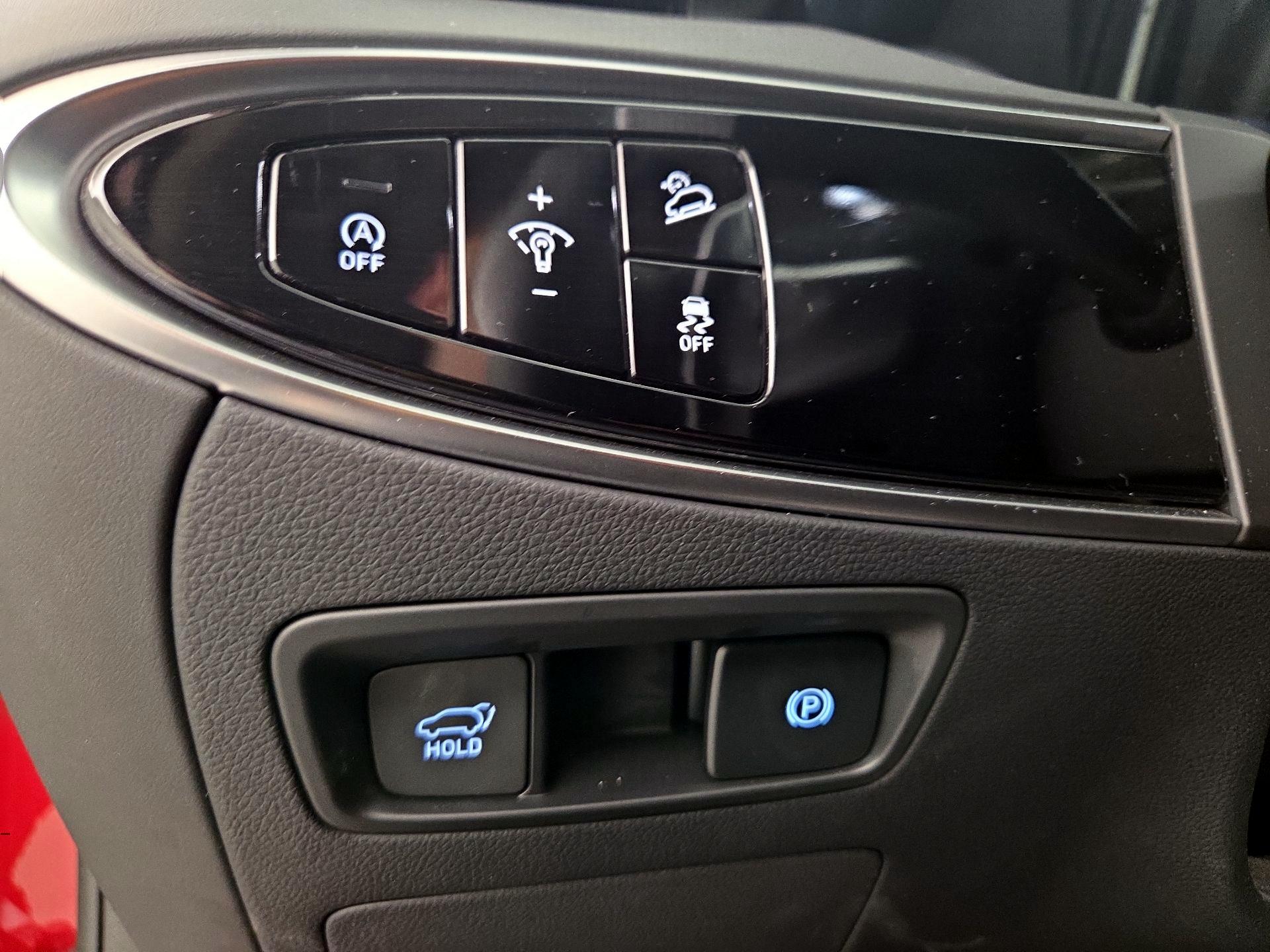 Thumbnail: 2023 Genesis GV70 - 13