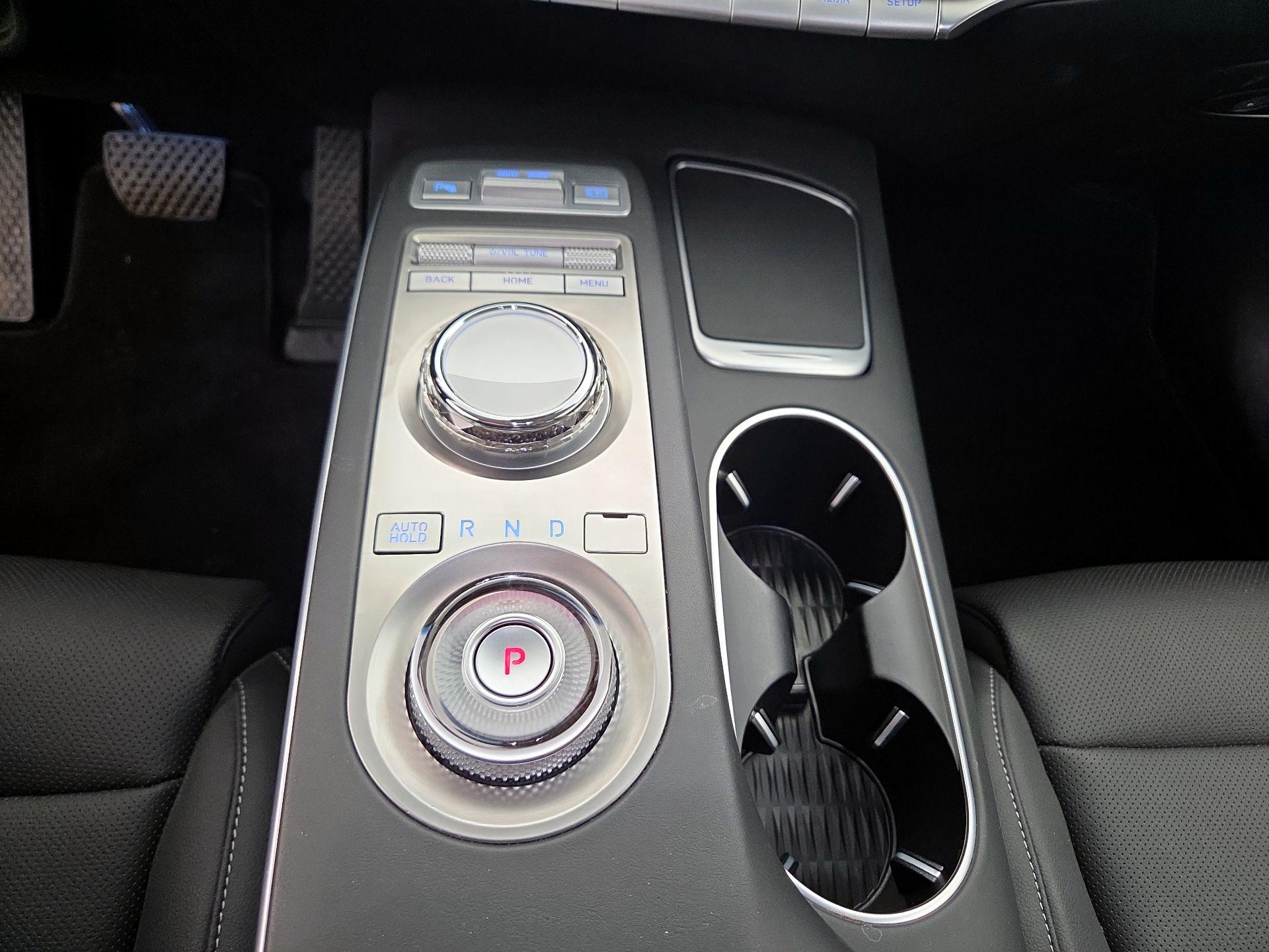 Thumbnail: 2023 Genesis GV70 - 18