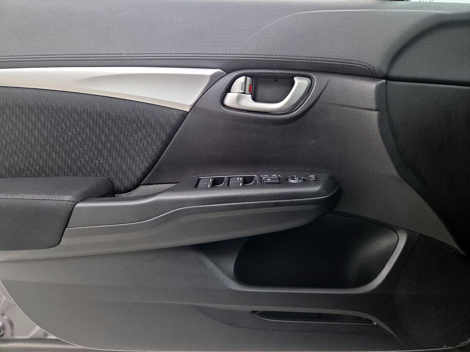 Thumbnail: 2015 Honda Civic - 12