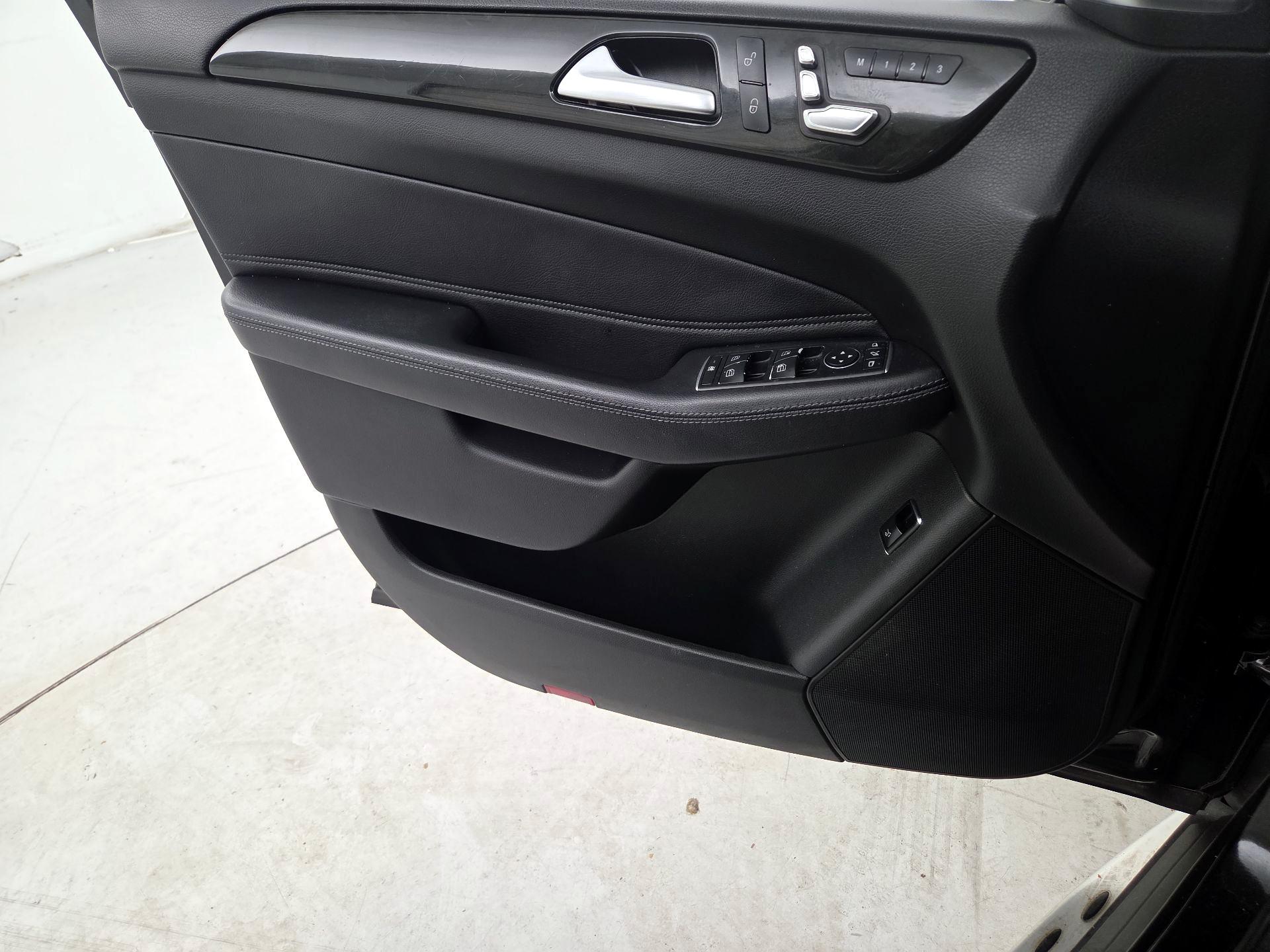 Thumbnail: 2018 Mercedes-Benz GLE - 12