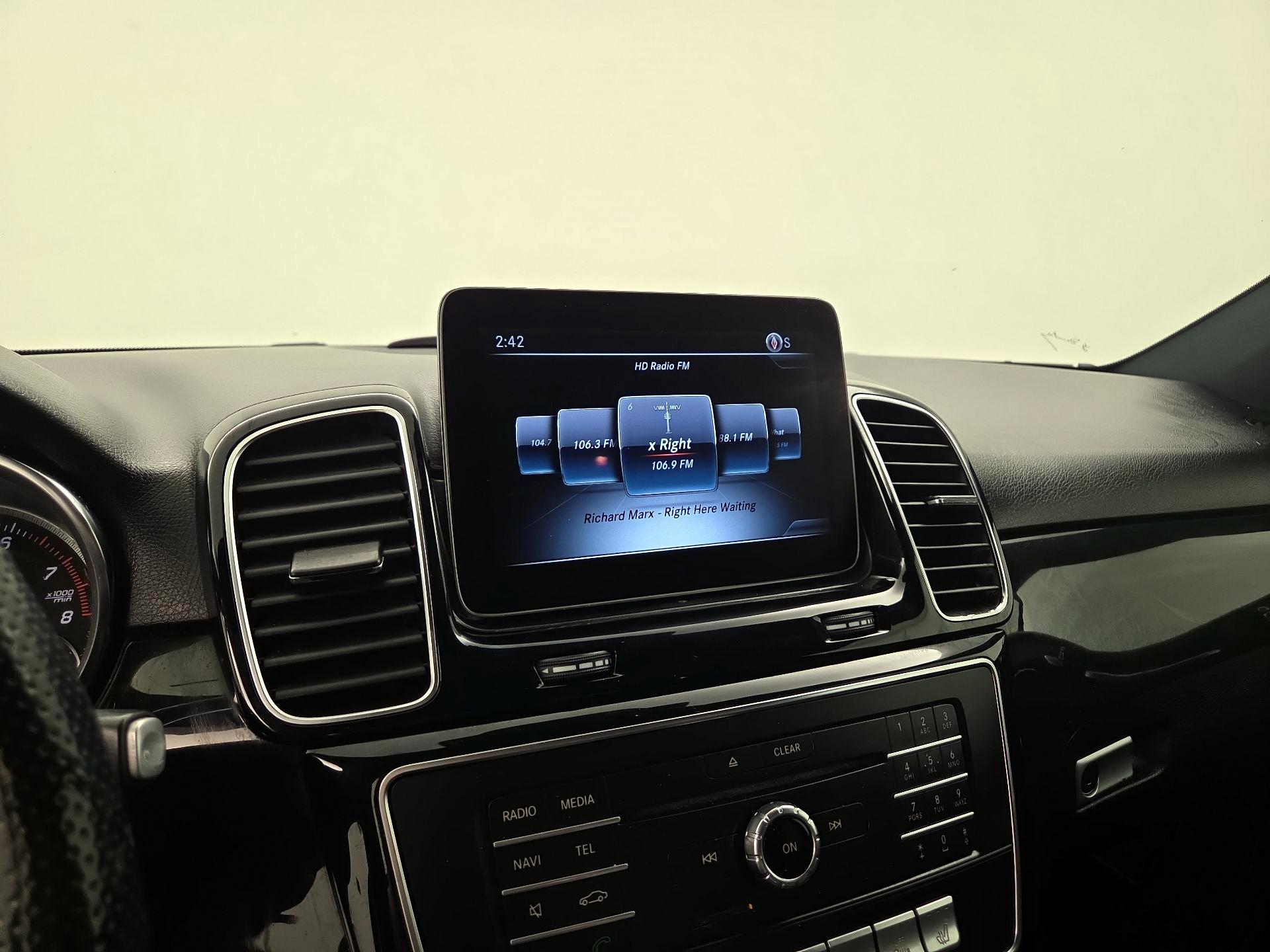 Thumbnail: 2018 Mercedes-Benz GLE - 16