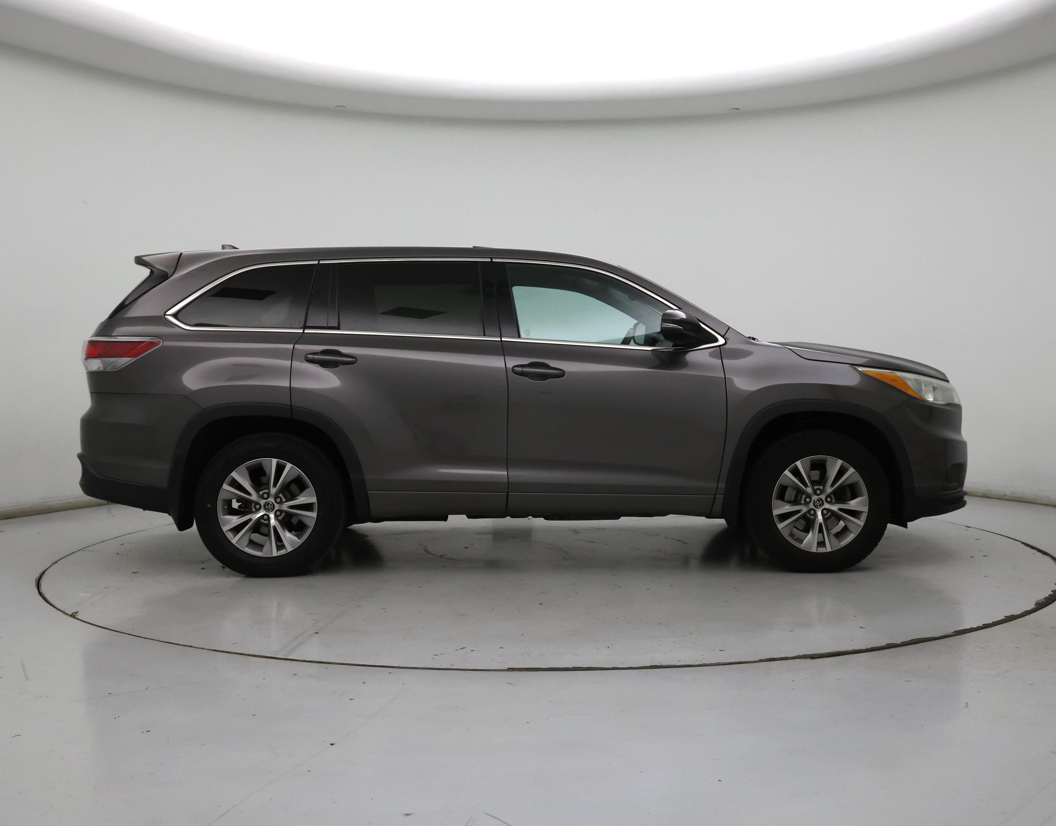 Thumbnail: 2016 Toyota Highlander - 7