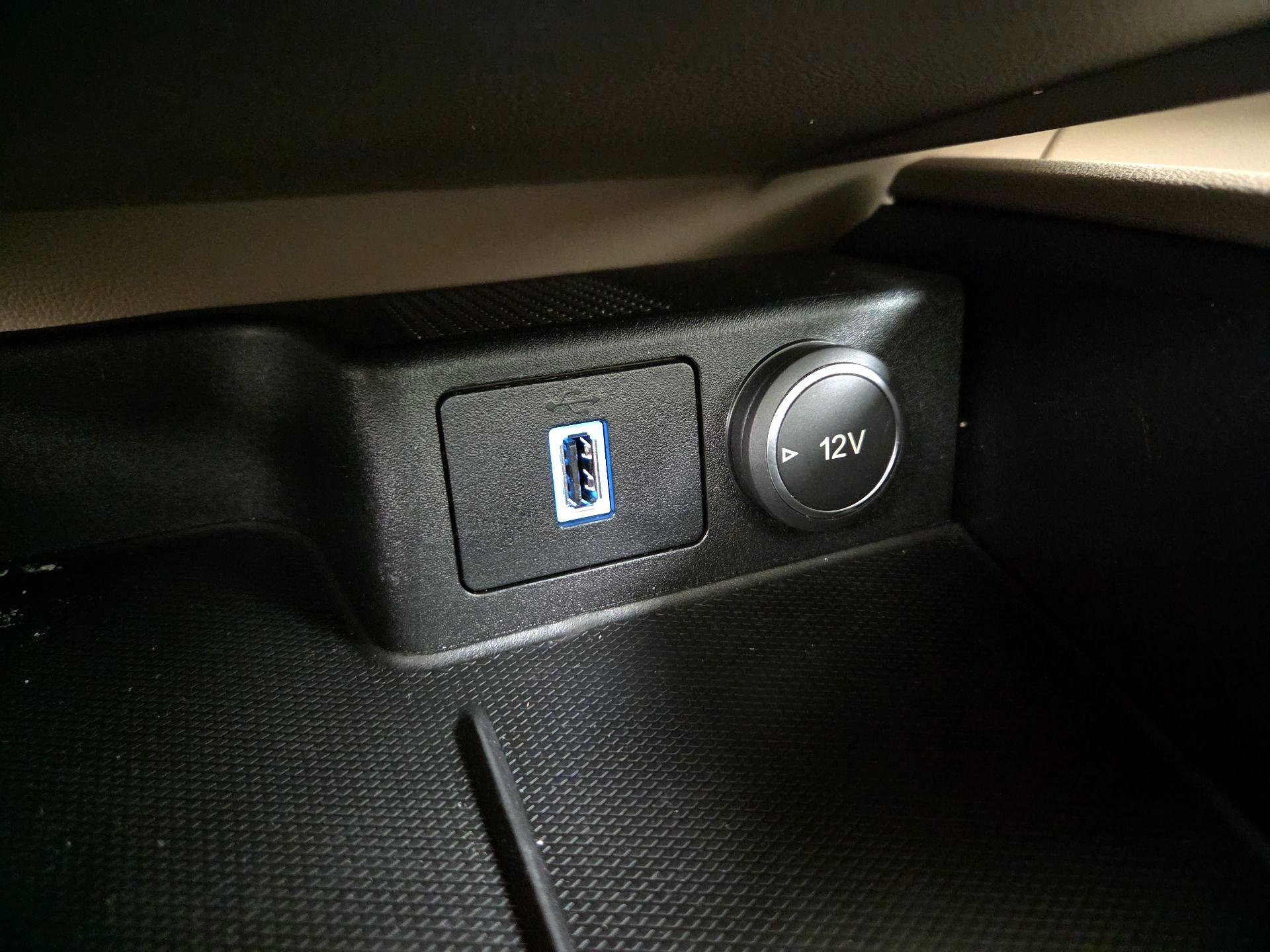 Thumbnail: 2020 Ford Escape - 19