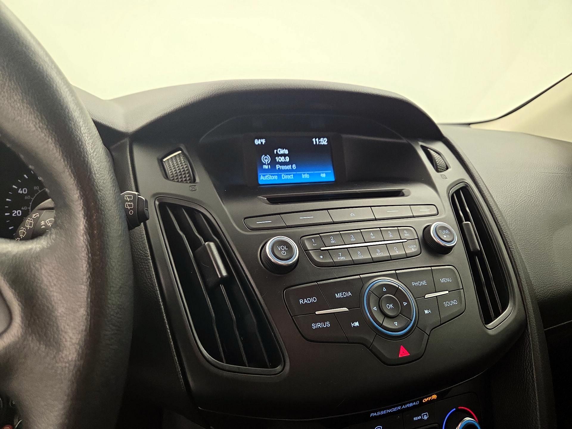 Thumbnail: 2017 Ford Focus - 15