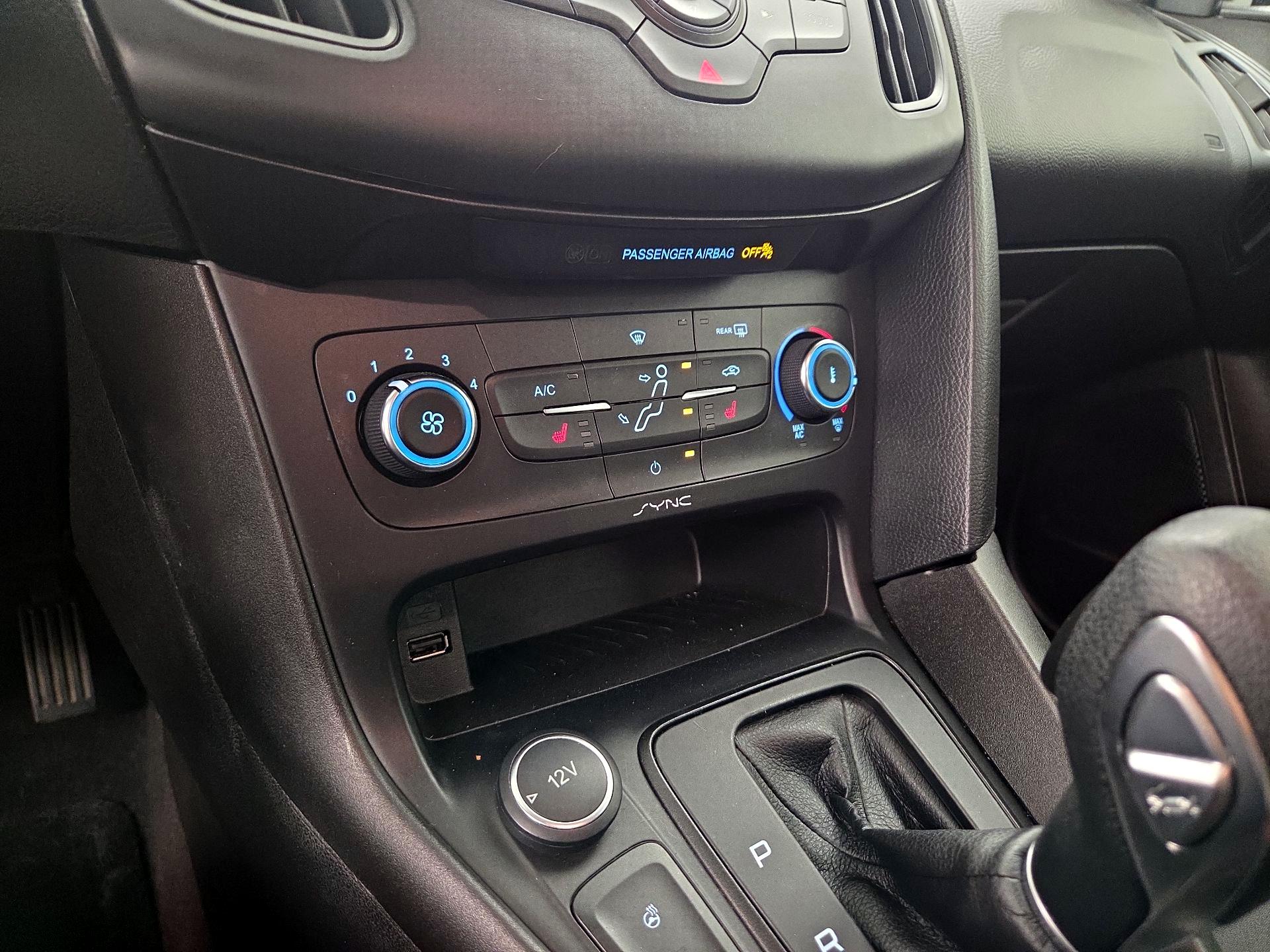 Thumbnail: 2017 Ford Focus - 16