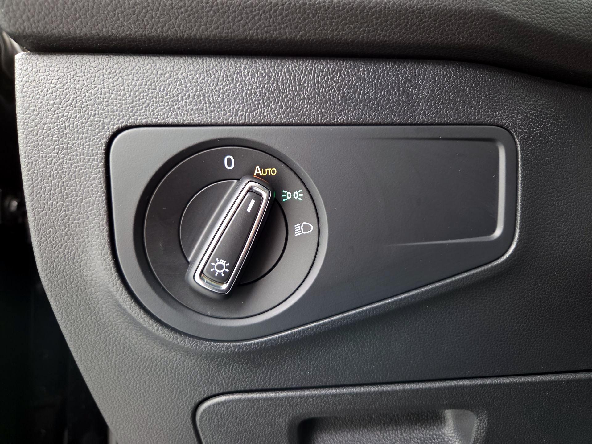 Thumbnail: 2023 Volkswagen Tiguan - 13