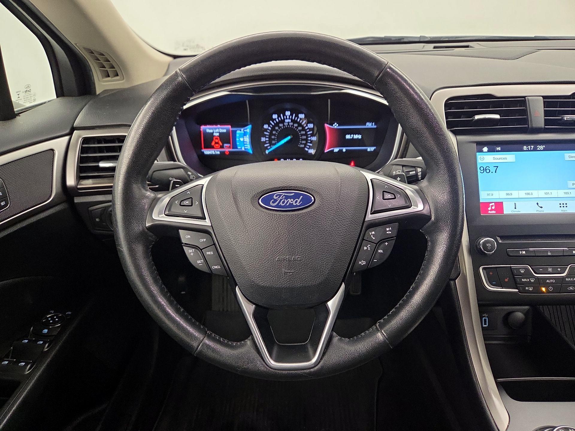 Thumbnail: 2017 Ford Fusion - 10