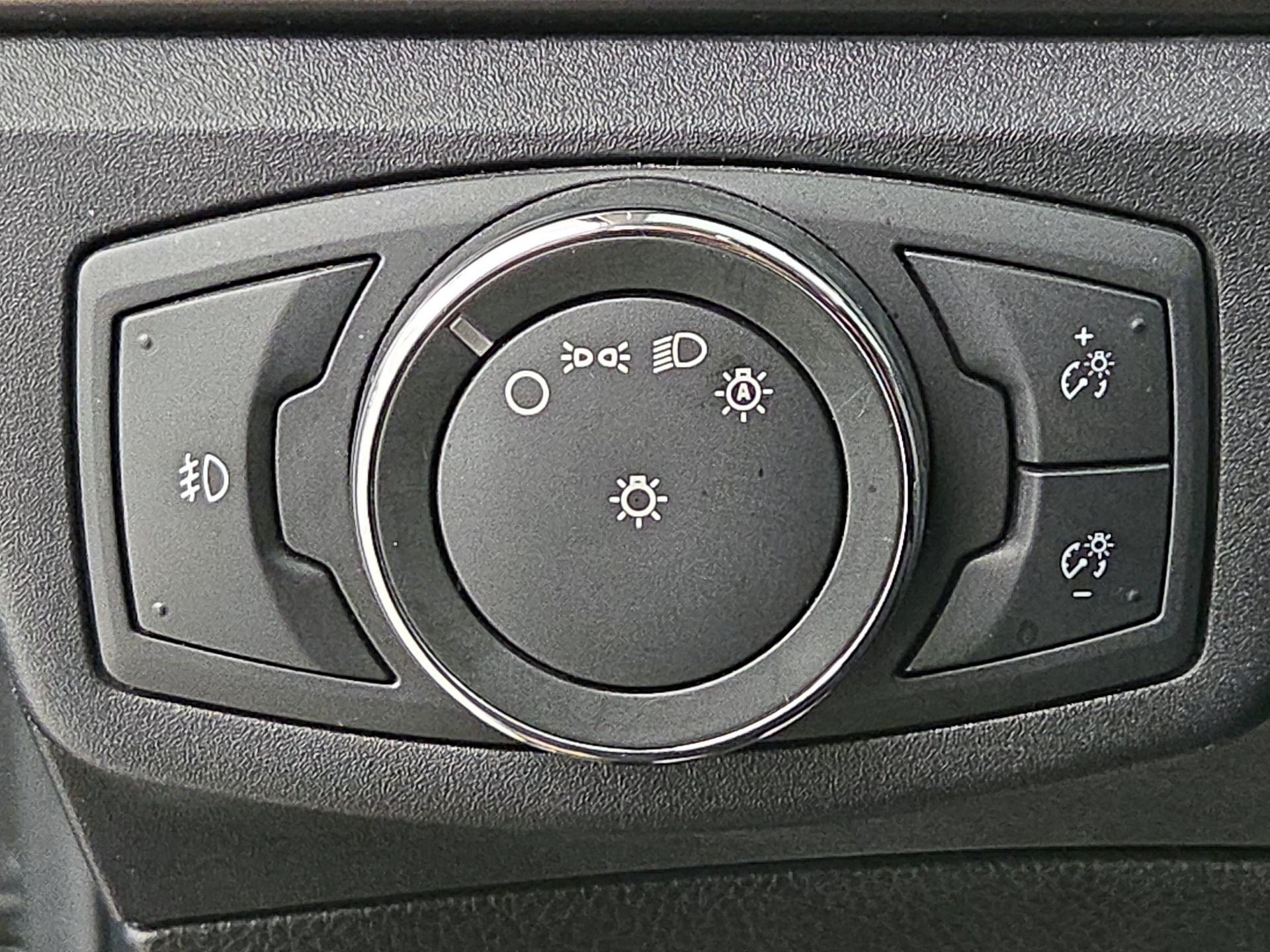 Thumbnail: 2017 Ford Fusion - 13