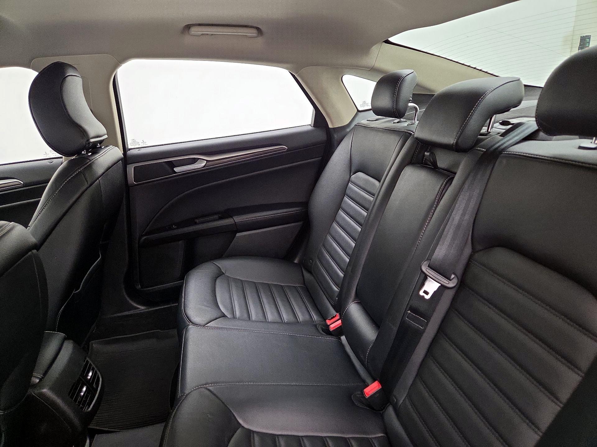 Thumbnail: 2017 Ford Fusion - 19