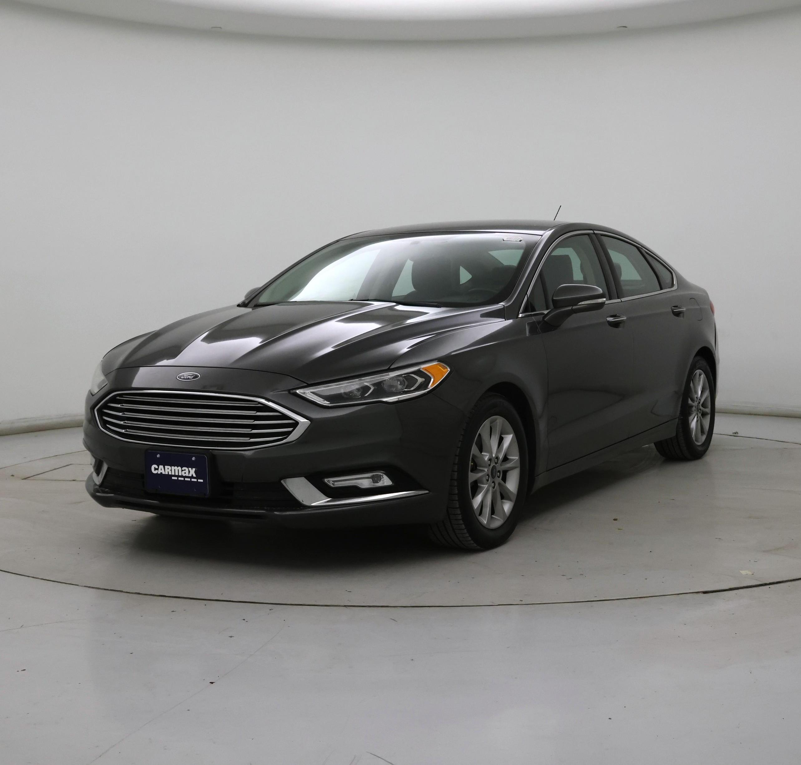 Thumbnail: 2017 Ford Fusion - 4