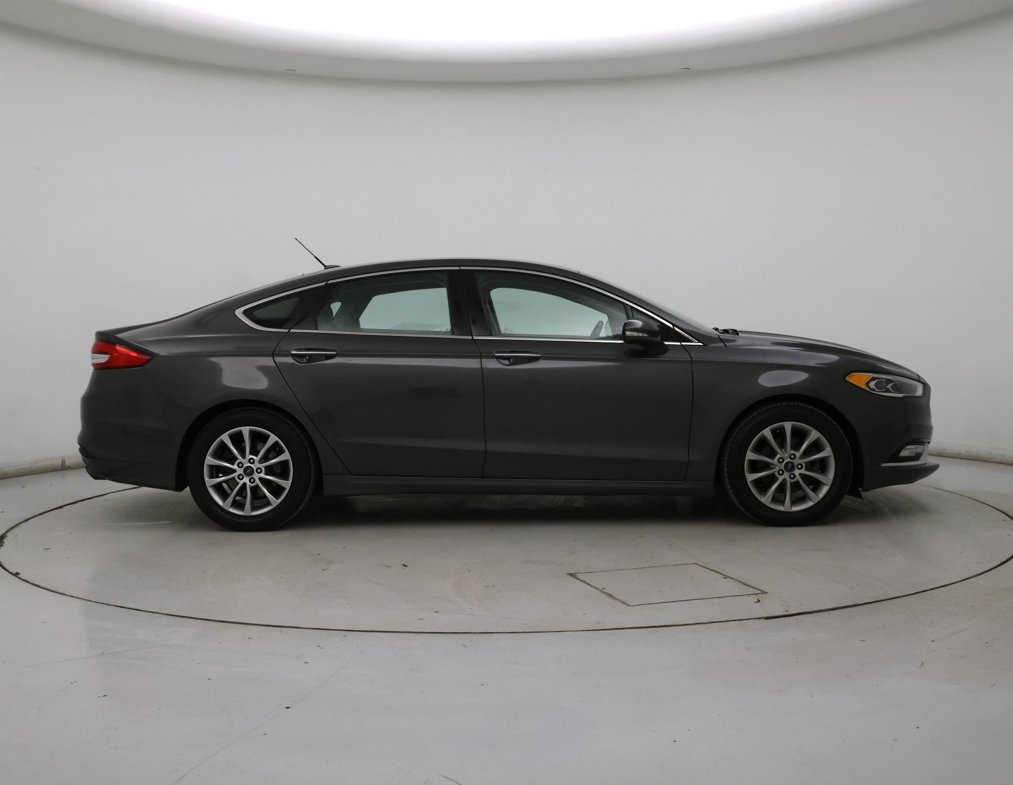 Thumbnail: 2017 Ford Fusion - 7