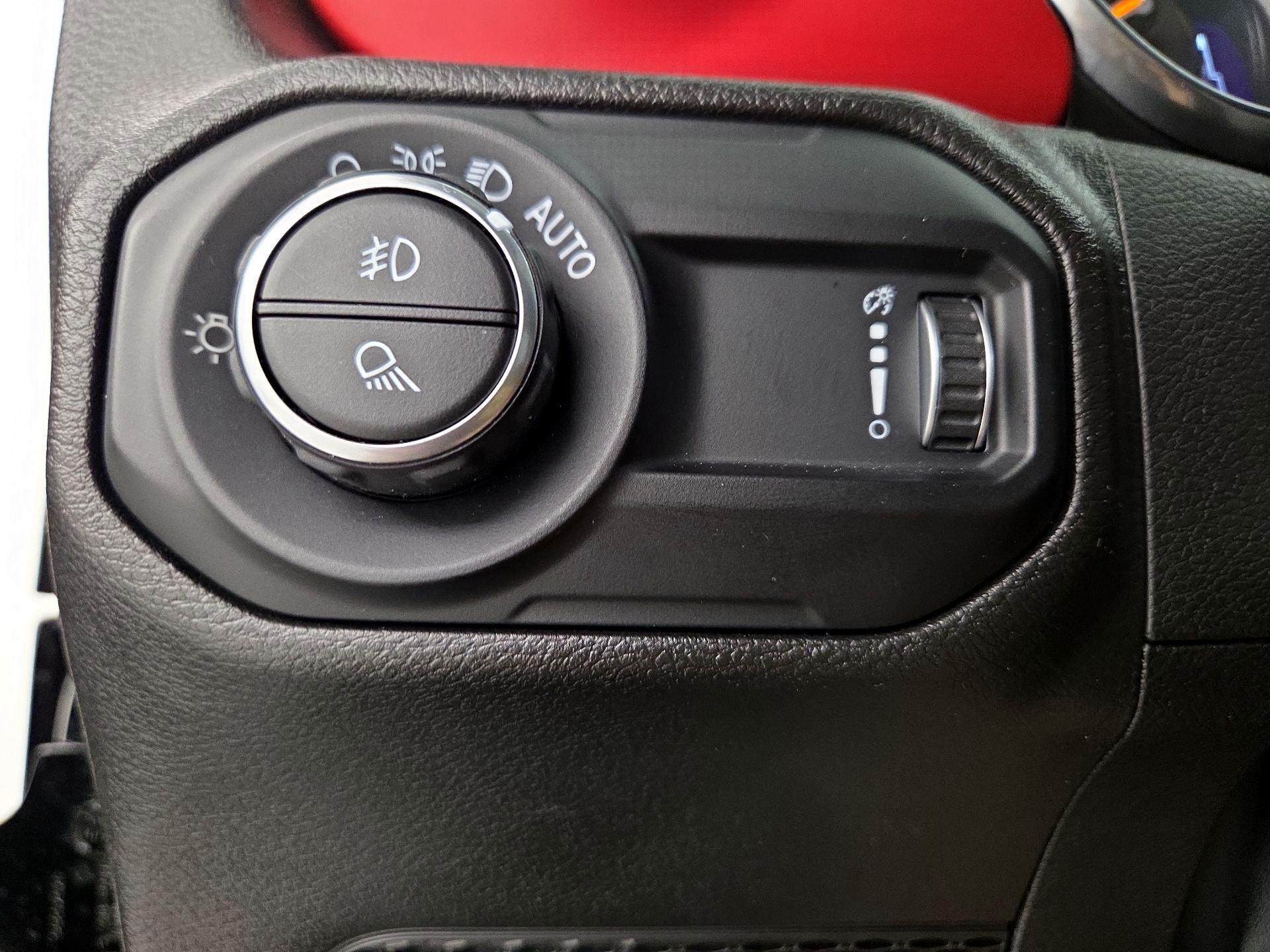 Thumbnail: 2023 Jeep Gladiator - 13