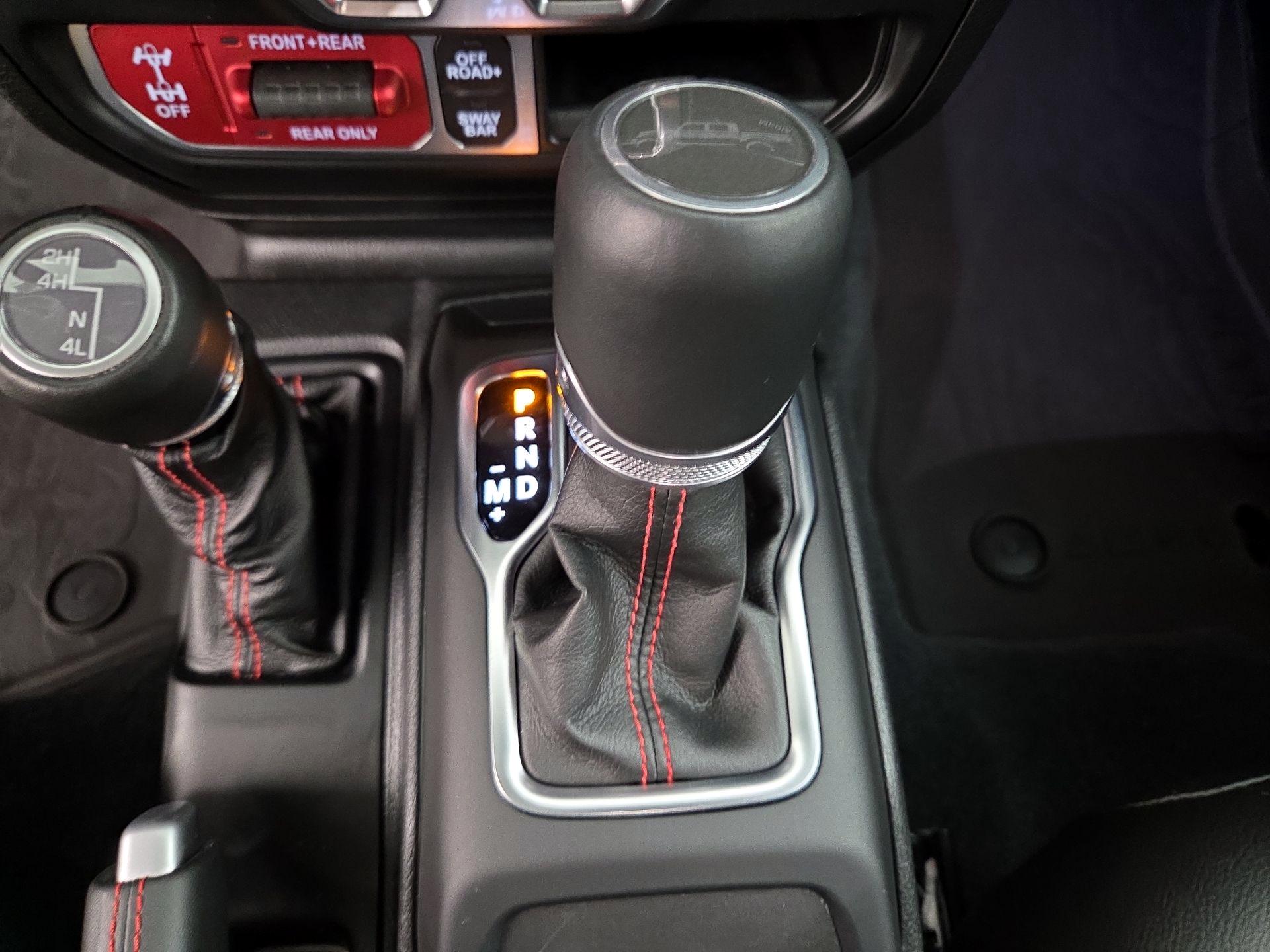 Thumbnail: 2023 Jeep Gladiator - 18