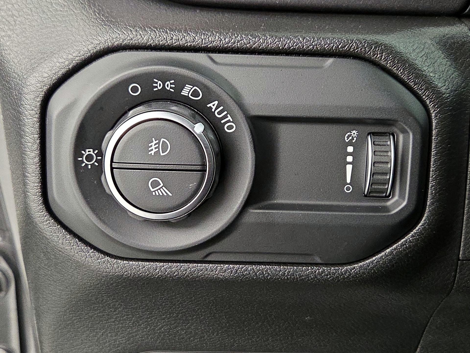 Thumbnail: 2023 Jeep Gladiator - 13