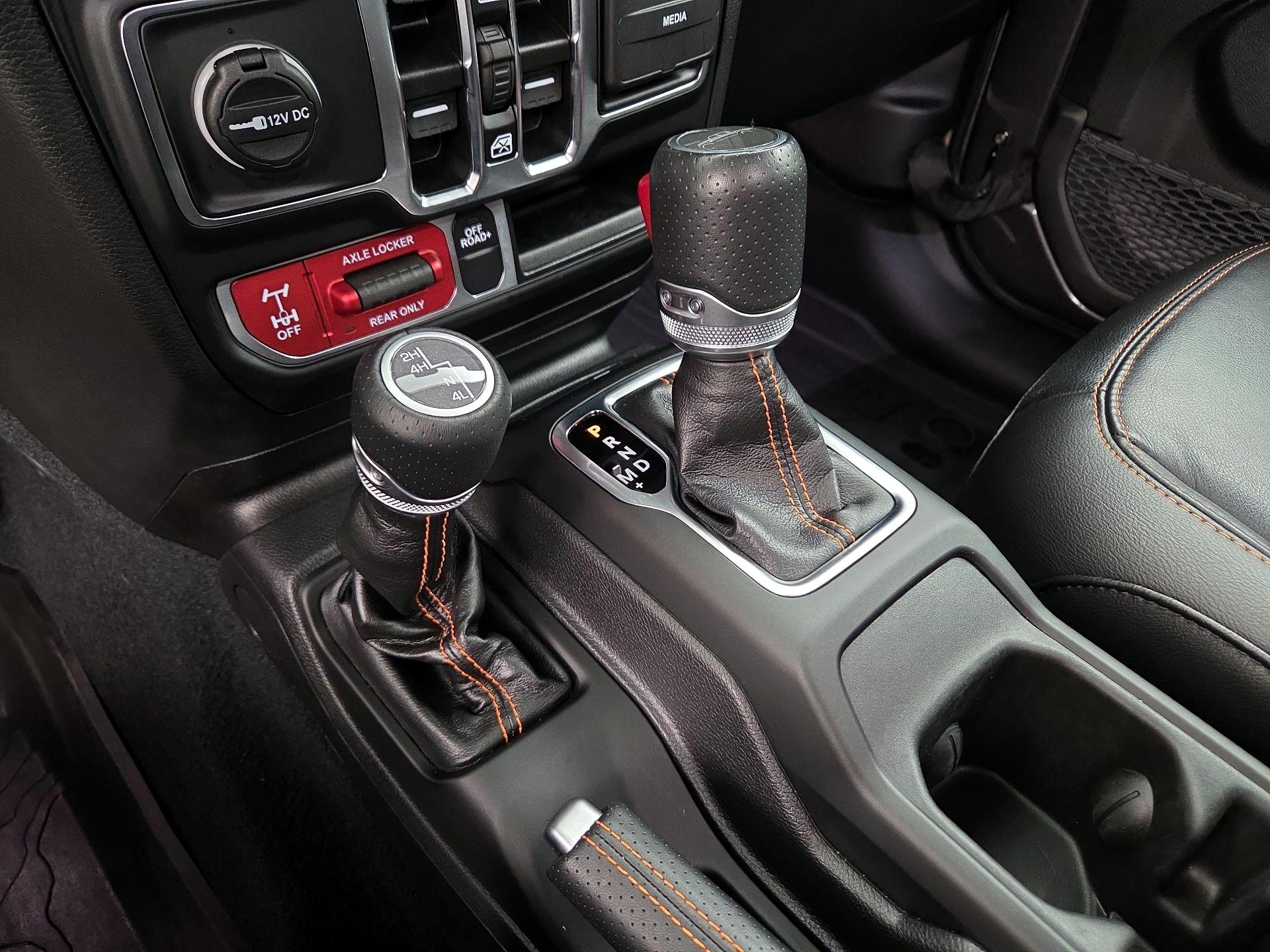 Thumbnail: 2023 Jeep Gladiator - 18