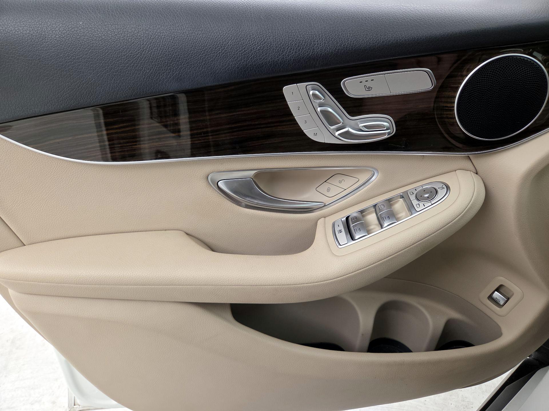 Thumbnail: 2020 Mercedes-Benz GLC - 12