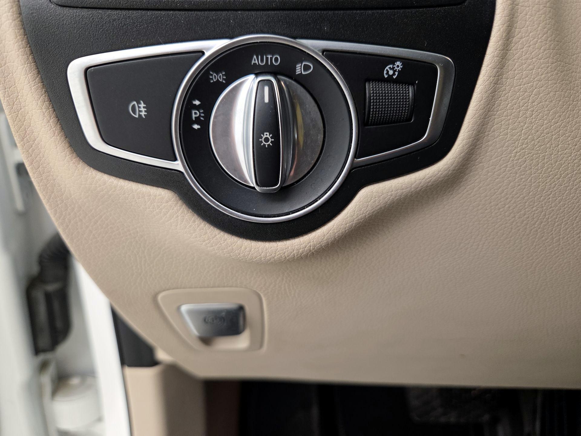 Thumbnail: 2020 Mercedes-Benz GLC - 13