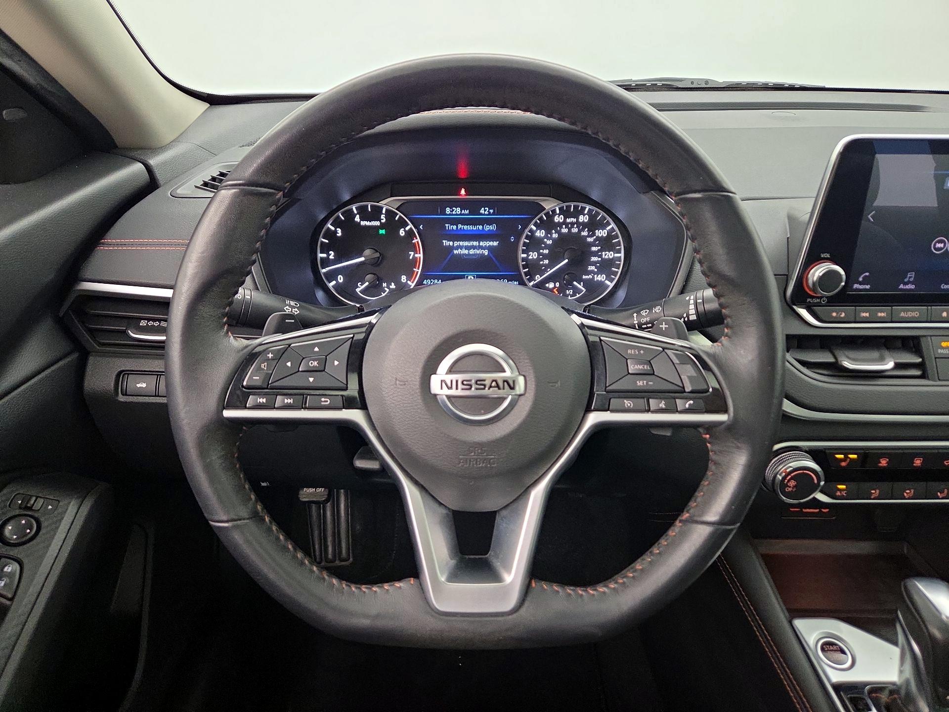 Thumbnail: 2020 Nissan Altima - 10