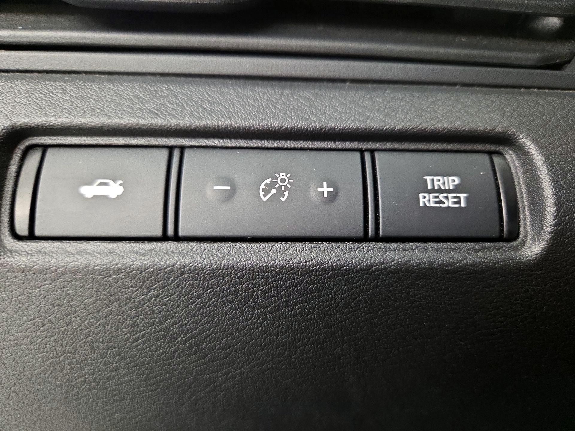 Thumbnail: 2020 Nissan Altima - 13