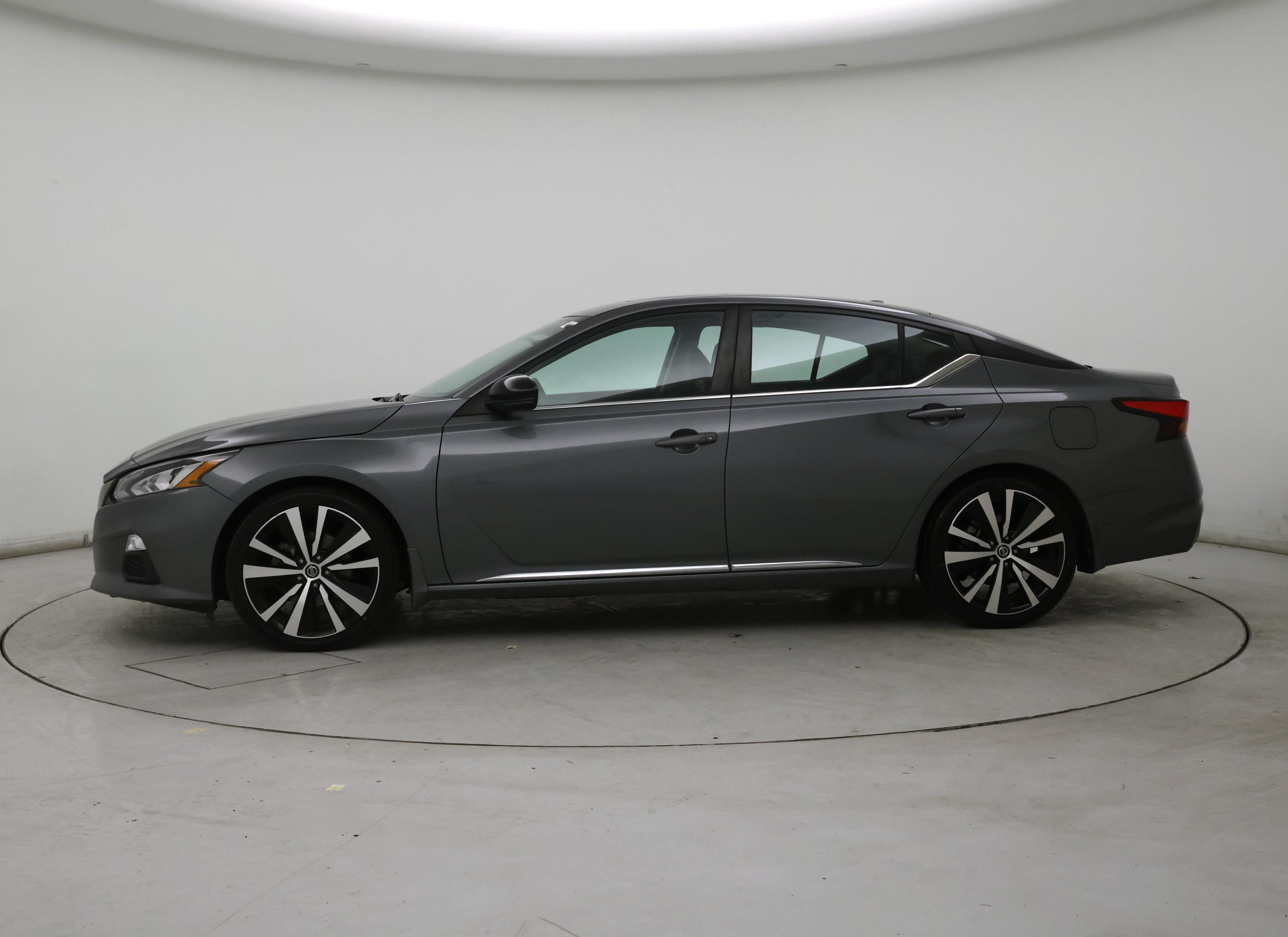 Thumbnail: 2020 Nissan Altima - 3