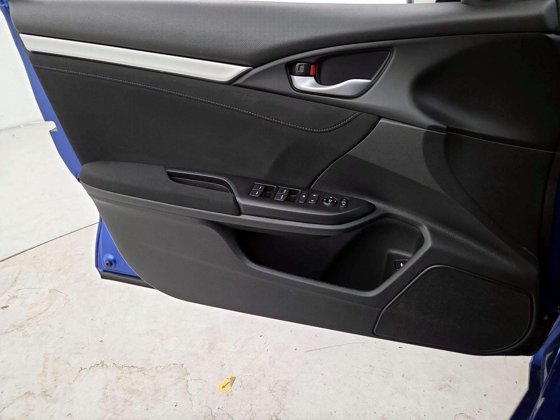 Thumbnail: 2020 Honda Civic - 12