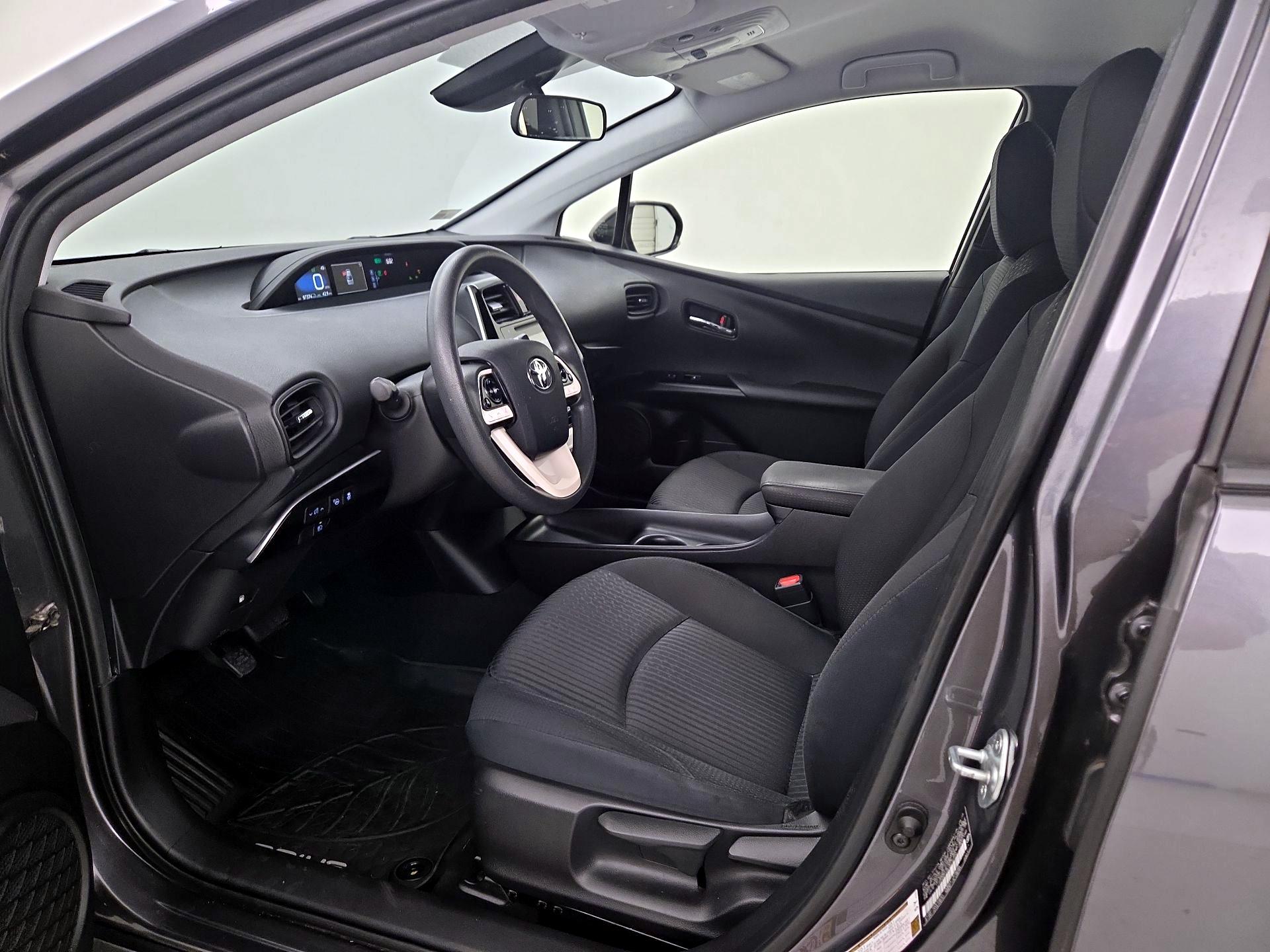 Thumbnail: 2018 Toyota Prius - 11