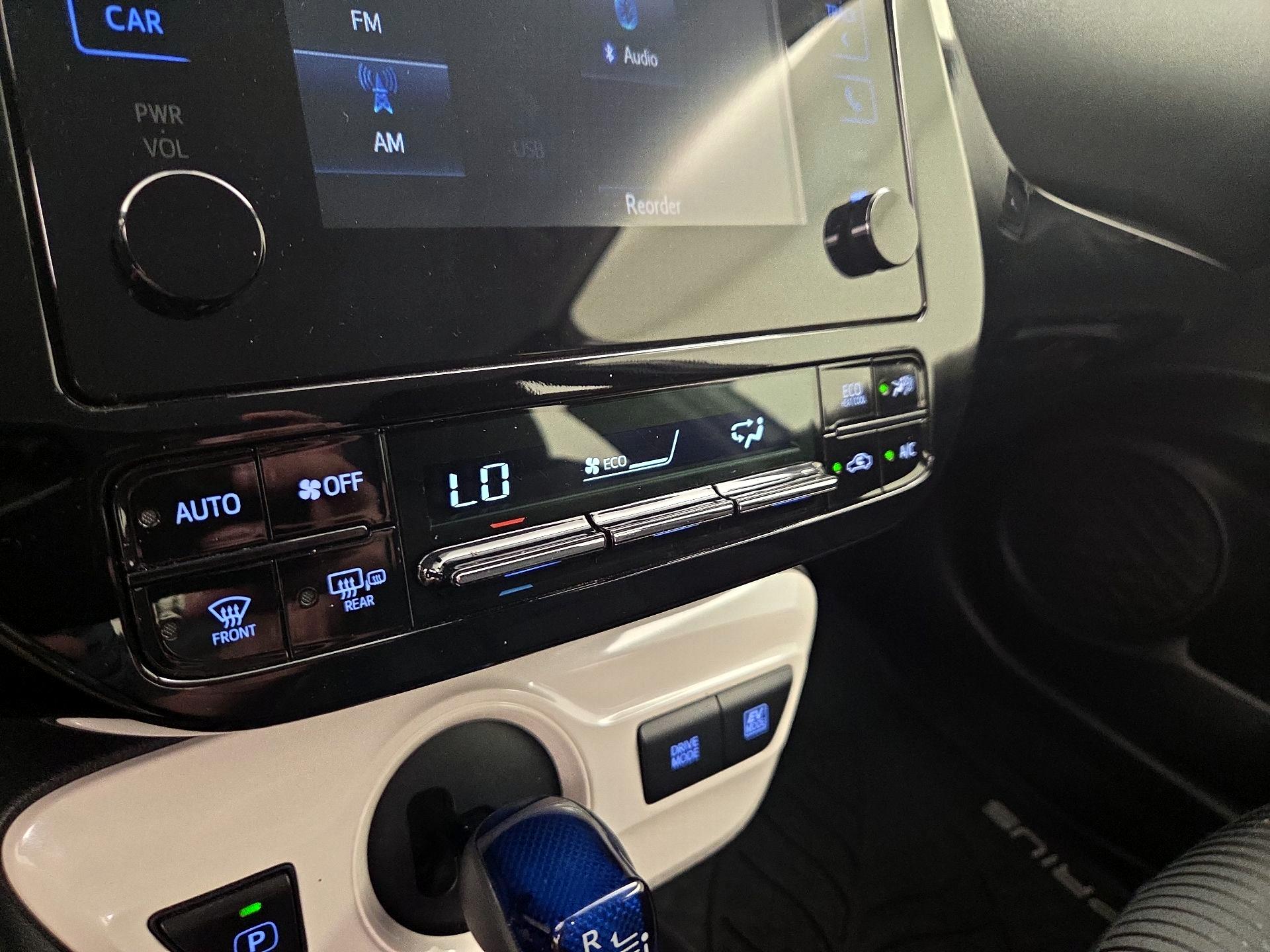 Thumbnail: 2018 Toyota Prius - 16