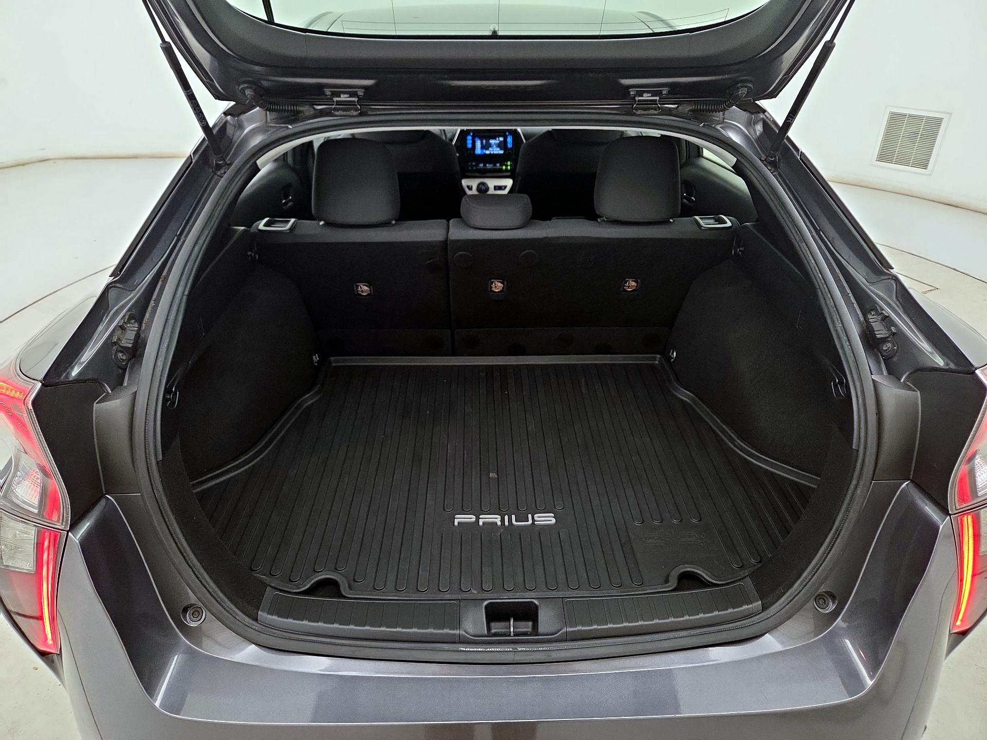 Thumbnail: 2018 Toyota Prius - 20