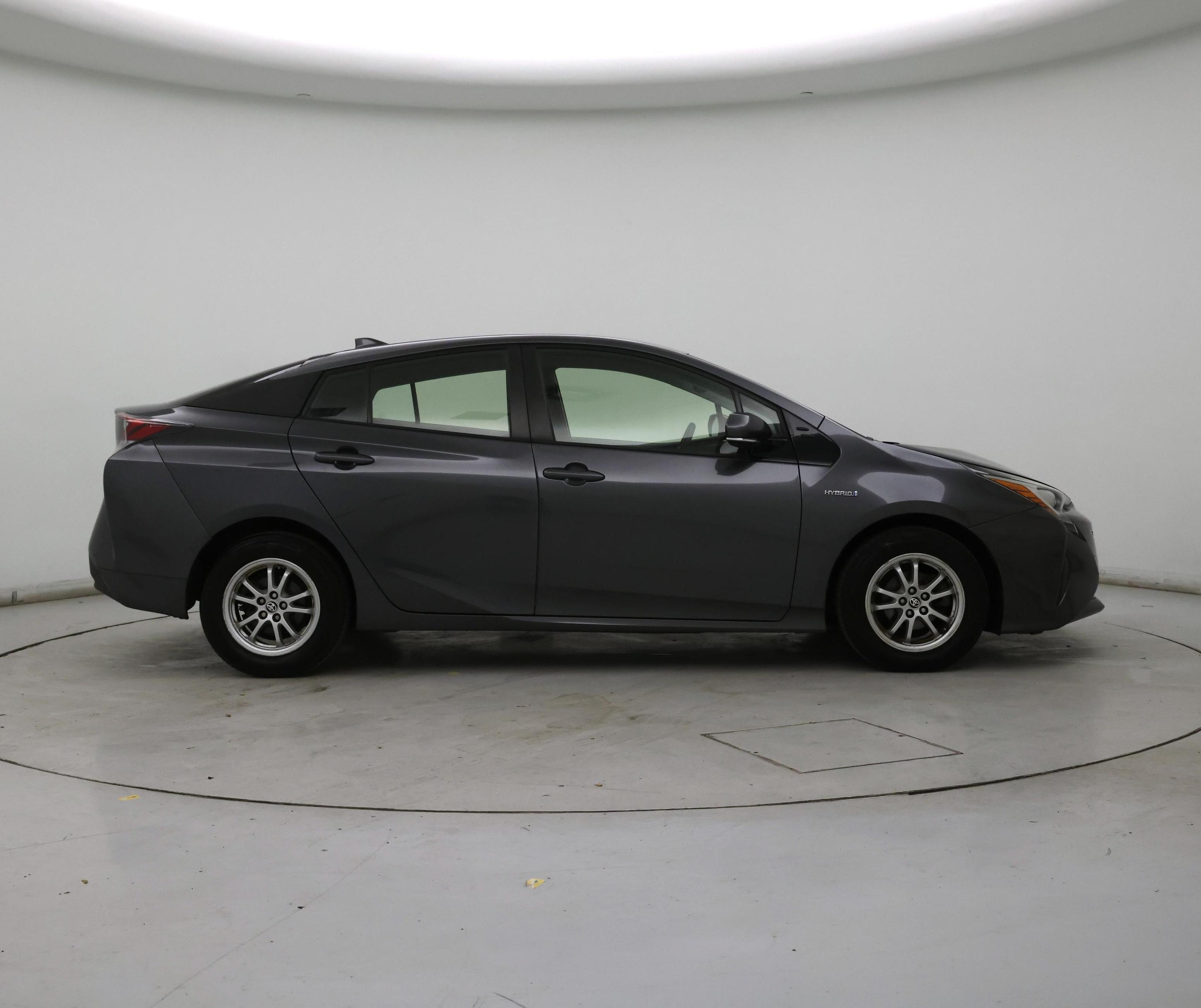 Thumbnail: 2018 Toyota Prius - 7