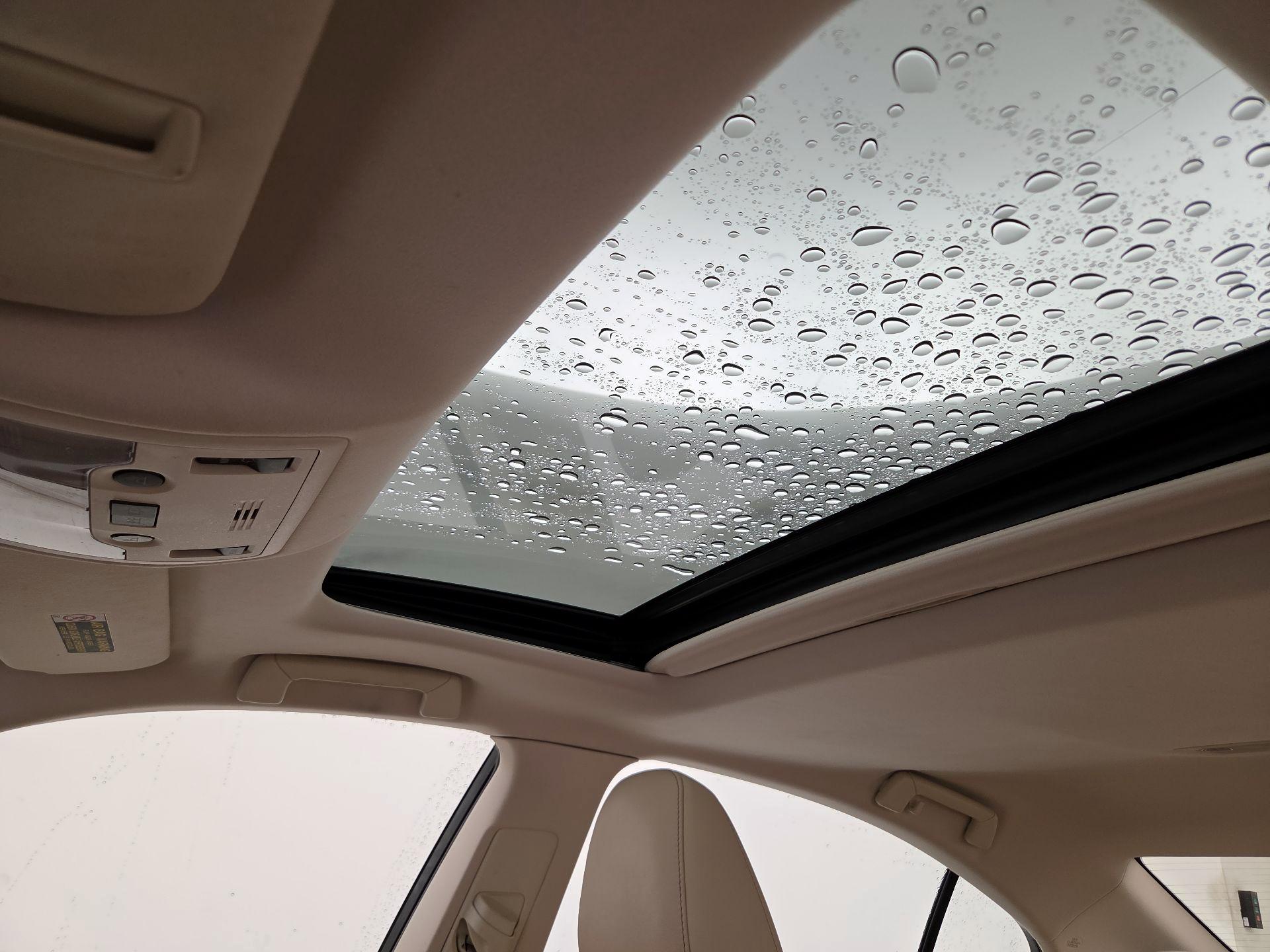 Thumbnail: 2014 Lexus ES - 20