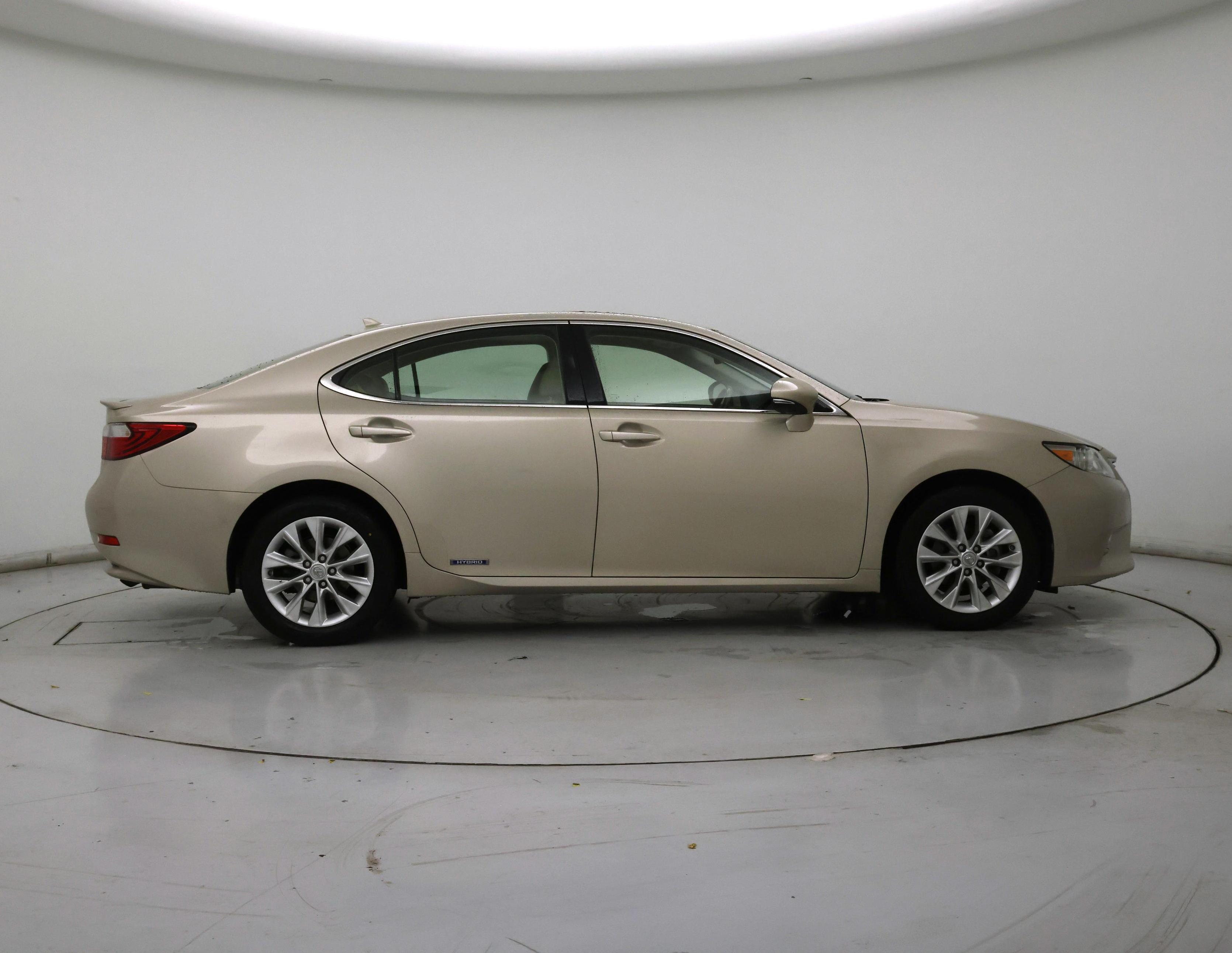 Thumbnail: 2014 Lexus ES - 7