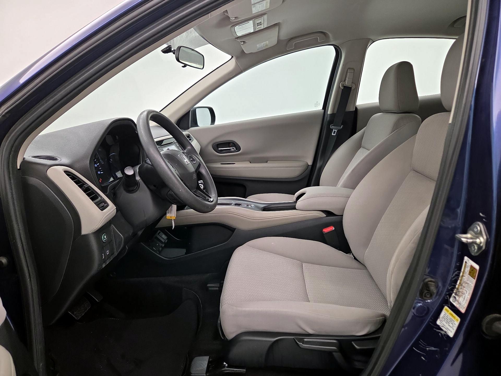 Thumbnail: 2016 Honda HR-V - 11