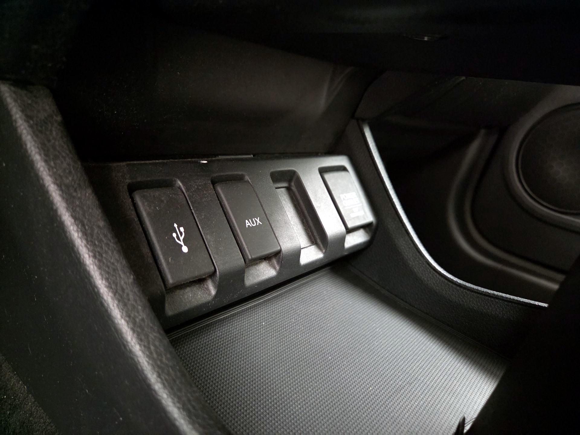 Thumbnail: 2016 Honda HR-V - 18