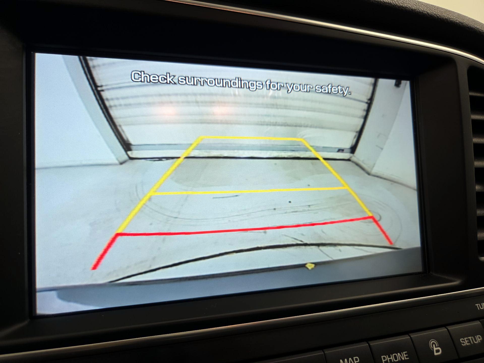 Thumbnail: 2018 Hyundai Elantra - 15