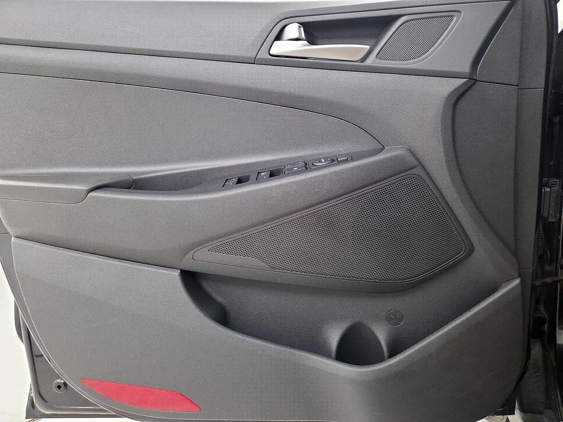 Thumbnail: 2020 Hyundai Tucson - 12