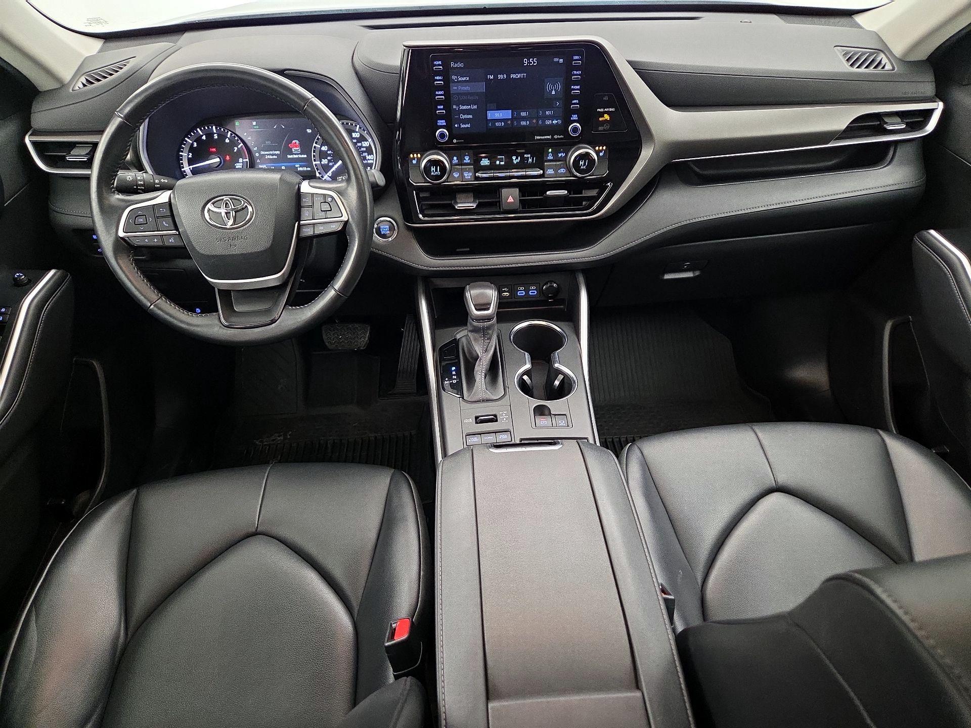 Thumbnail: 2022 Toyota Highlander - 9