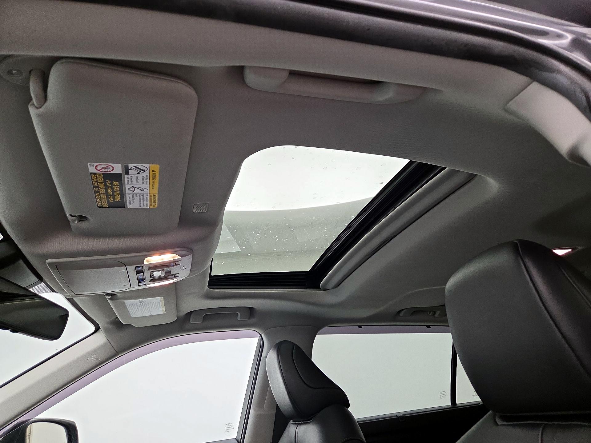 Thumbnail: 2022 Toyota Highlander - 19