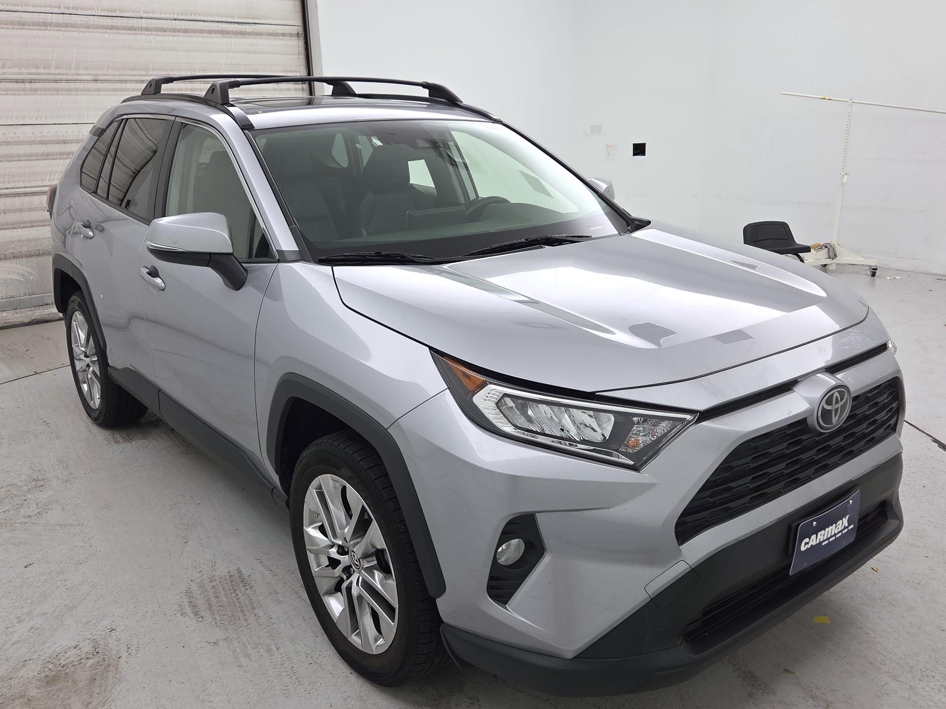 Thumbnail: 2019 Toyota RAV4 - 1