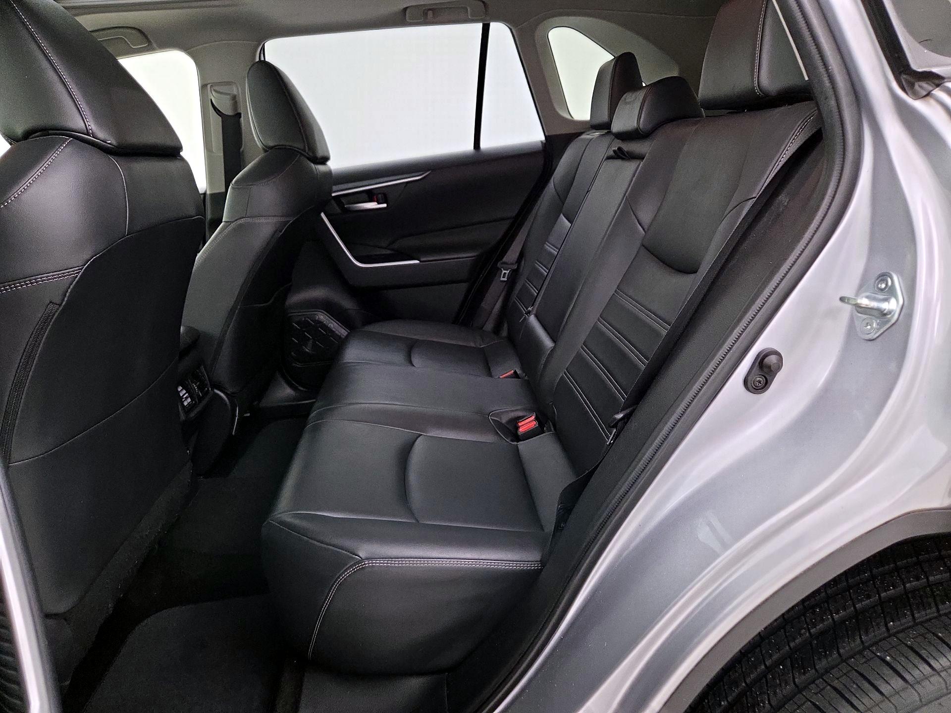 Thumbnail: 2019 Toyota RAV4 - 18