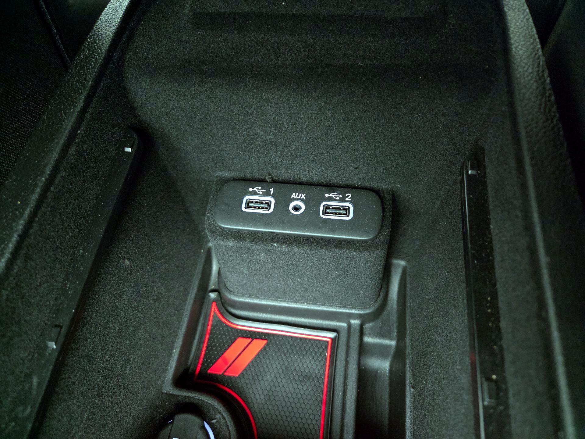 Thumbnail: 2020 Dodge Charger - 18