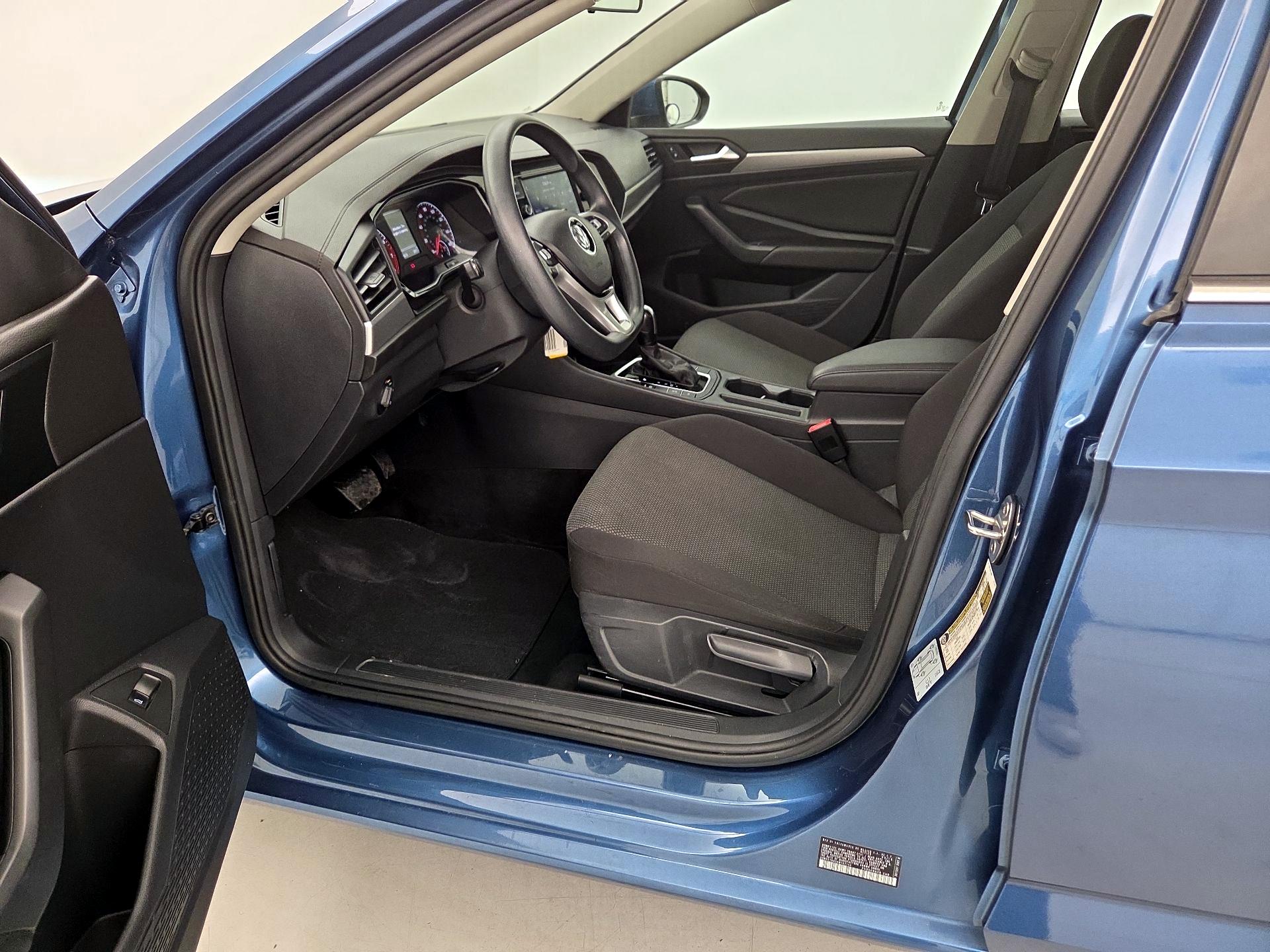 Thumbnail: 2019 Volkswagen Jetta - 11