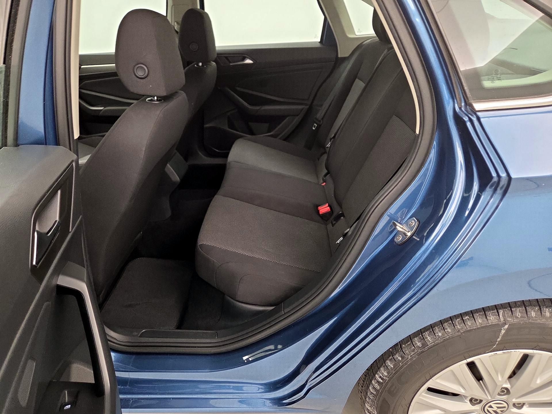 Thumbnail: 2019 Volkswagen Jetta - 19