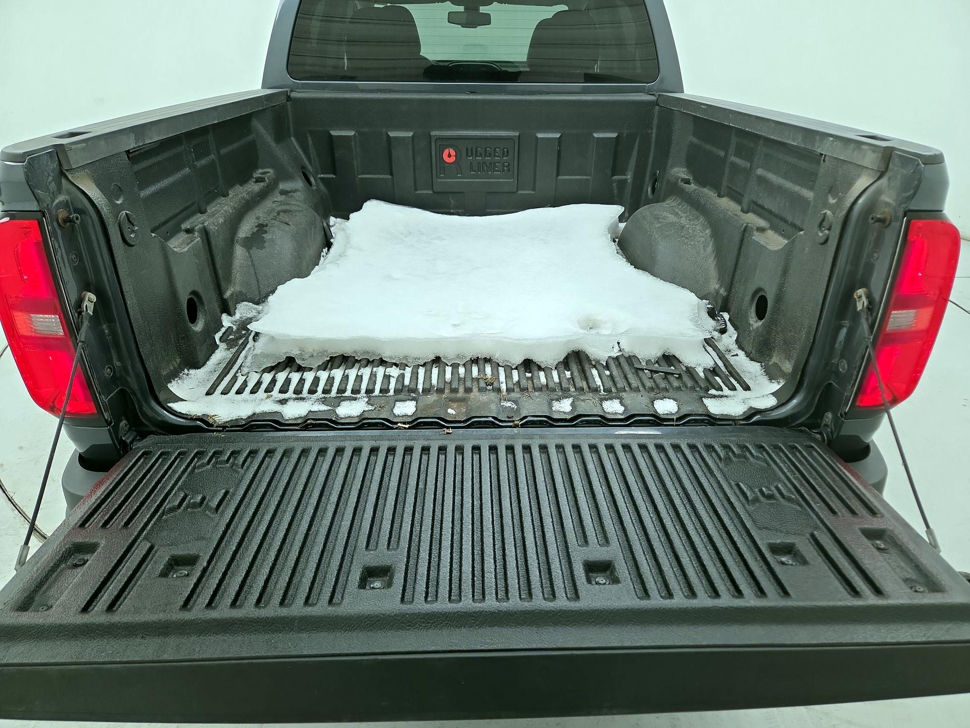 Thumbnail: 2015 Chevrolet Colorado - 20