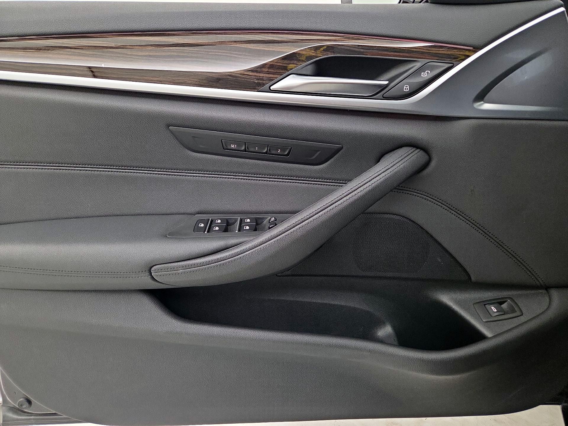 Thumbnail: 2020 BMW 5 Series - 12