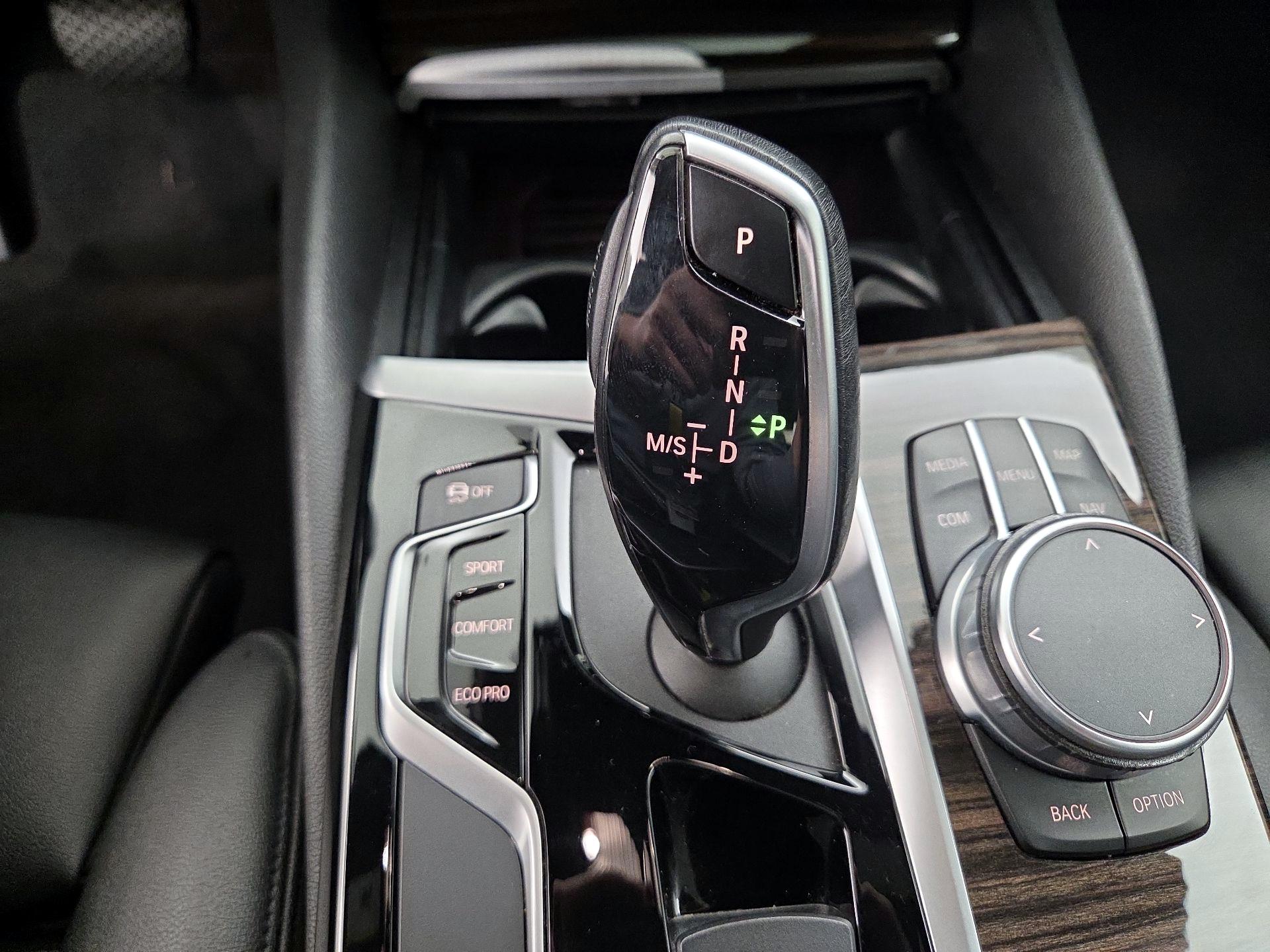 Thumbnail: 2020 BMW 5 Series - 18