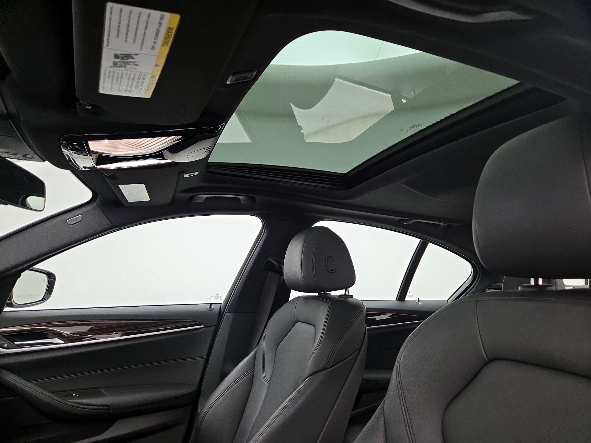 Thumbnail: 2020 BMW 5 Series - 20