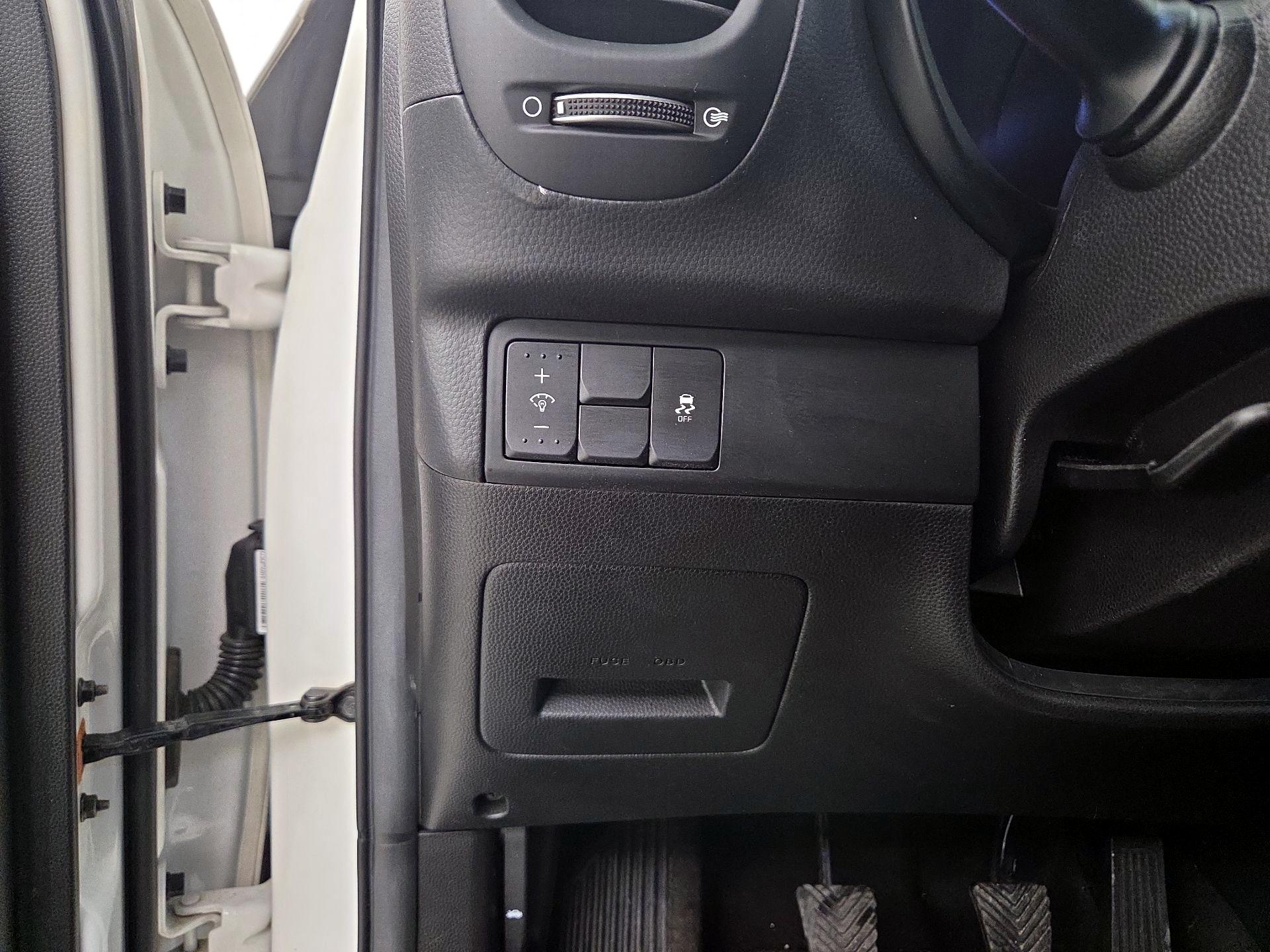 Thumbnail: 2016 Kia Soul - 13